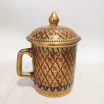 แก่วน้ำหูจับพร้อมฝาปิดลายไทย น้ำทอง เครื่องเบญจรงค์ไทย