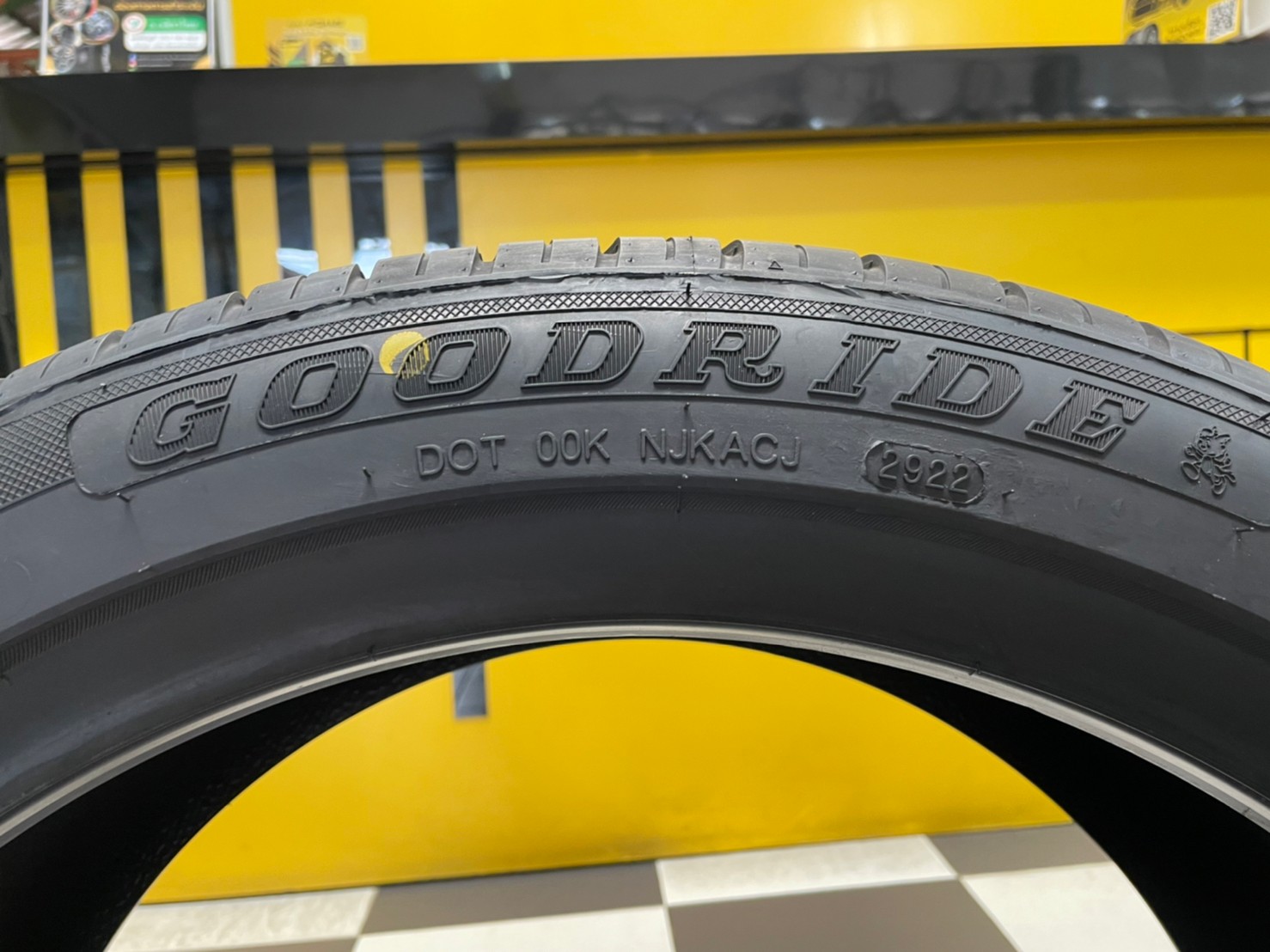 ยางใหม่ GOODRIDE SA37 245/45R20 ยางใหม่ปี2022