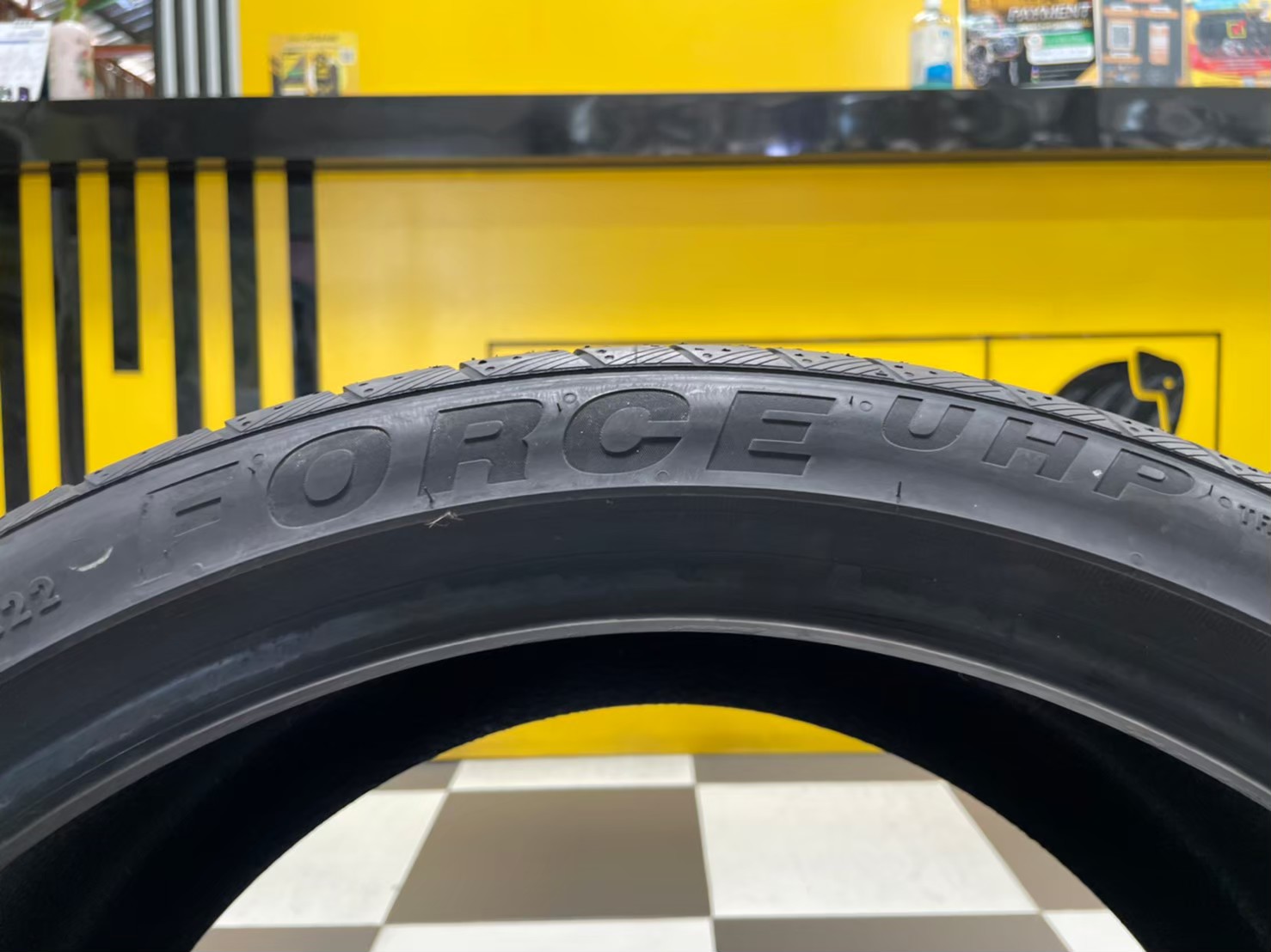 ATLAS FORCE UHP 255/35R19 ยางใหม่ปี 2022