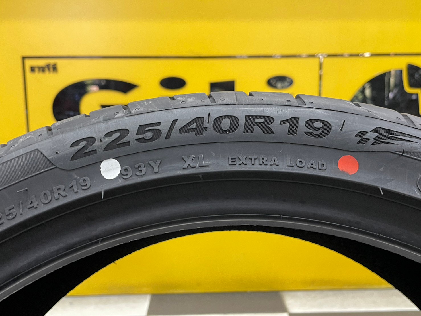 GITI SPORT S2 225/40R19 ยางใหม่ปี2023