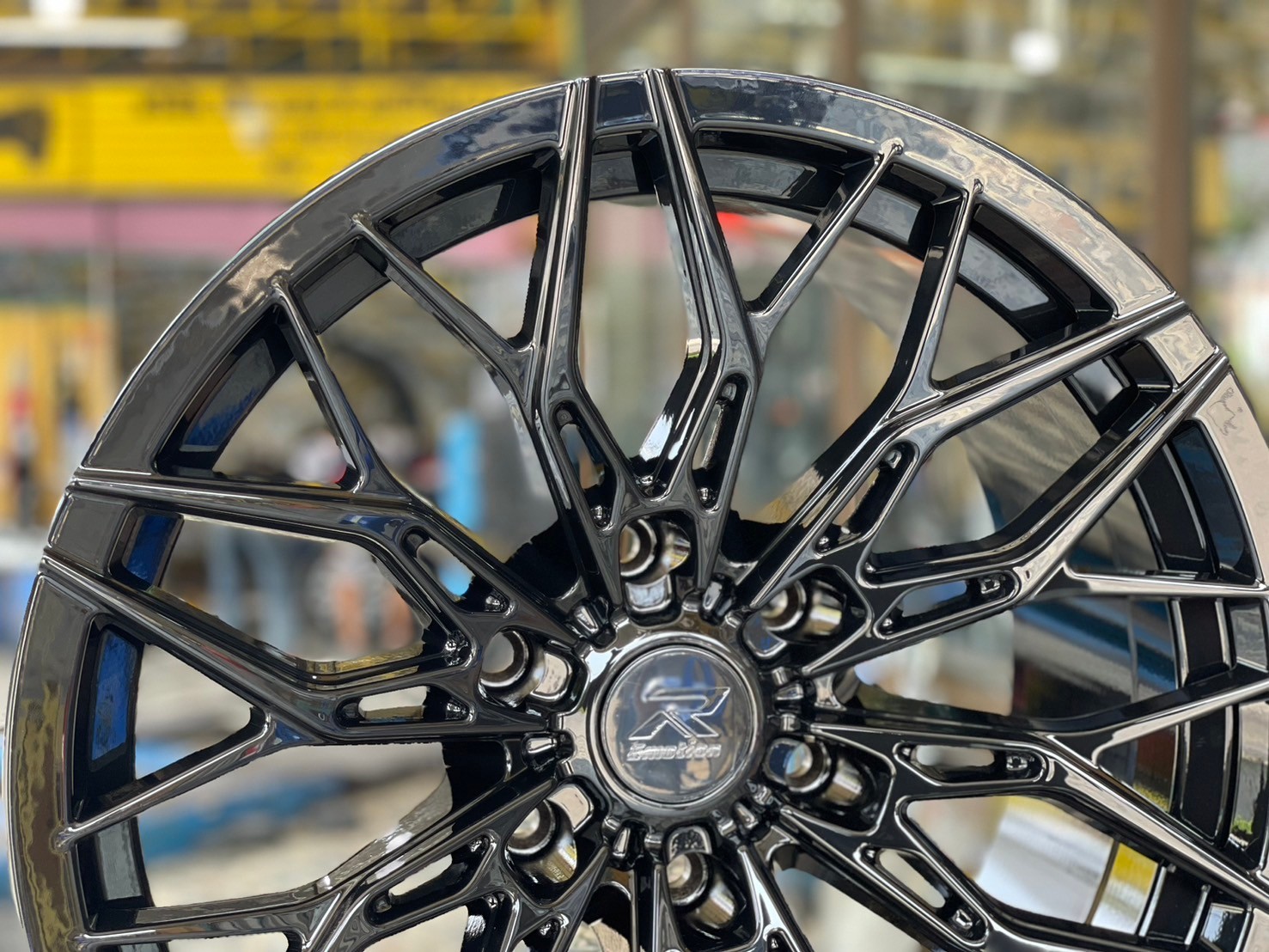 #ล้อแม็กซ์ใหม่ขอบ18 #EMOTION-R Model VEN 18x9 ET0 6x139.7 สีดำเงา