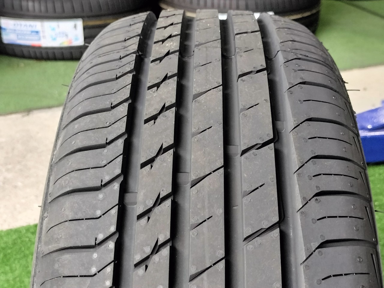 ยาง SAILUN ATREZZO 185/55R14 ยางใหม่ปี 2022