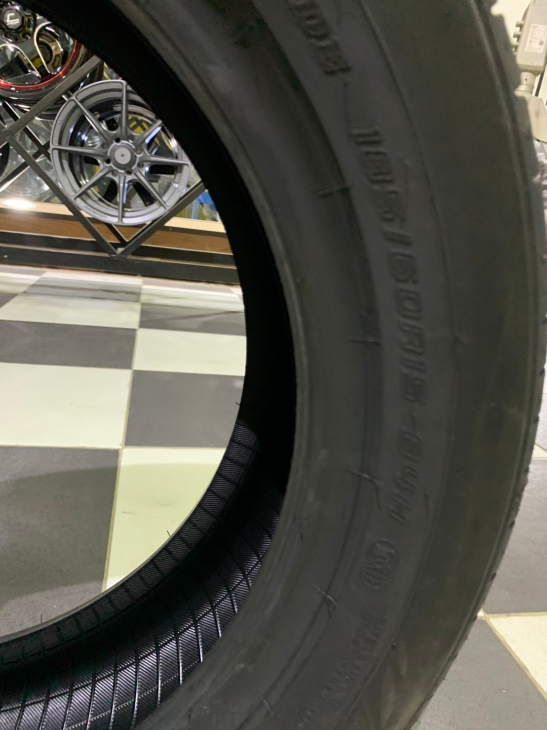 DUNLOP ENASAVE EC300+ 185/60R15 ยางใหม่ปี2021
