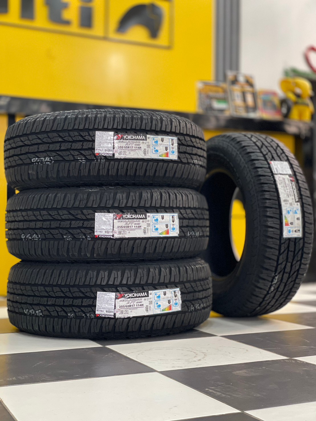 YOKOHAMA GEOLANDAR AT G015 255/65R17 ยางใหม่ปี2023 (4เส้น)