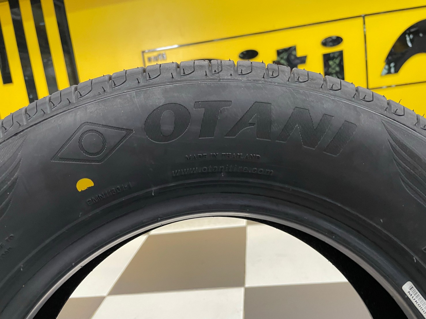 OTANI EK1000 175/70R13ยางใหม่ปี2022 ยางนุ่มเงียบคุณภาพดี ราคาพิเศษพร้อมติดตั้งฟรี สามารถสอบถามเพิ่มเติมได้ค่ะ