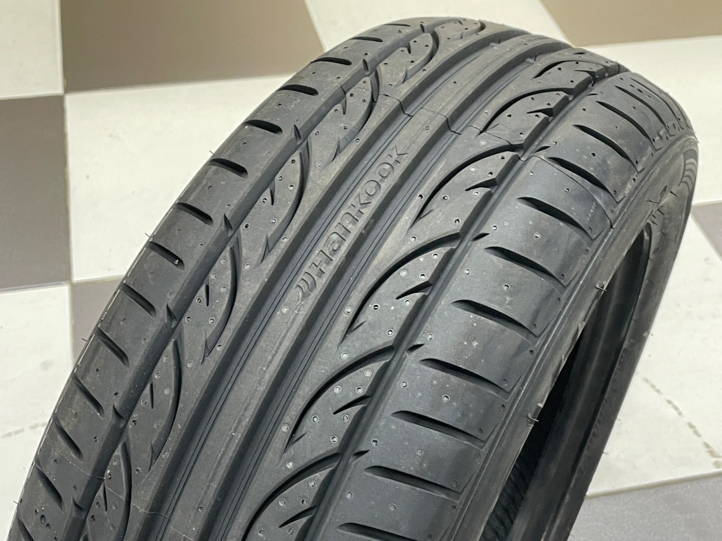 Hankook Ventus V12 evo² (K120) 195/55R15 ยางใหม่ปี2025