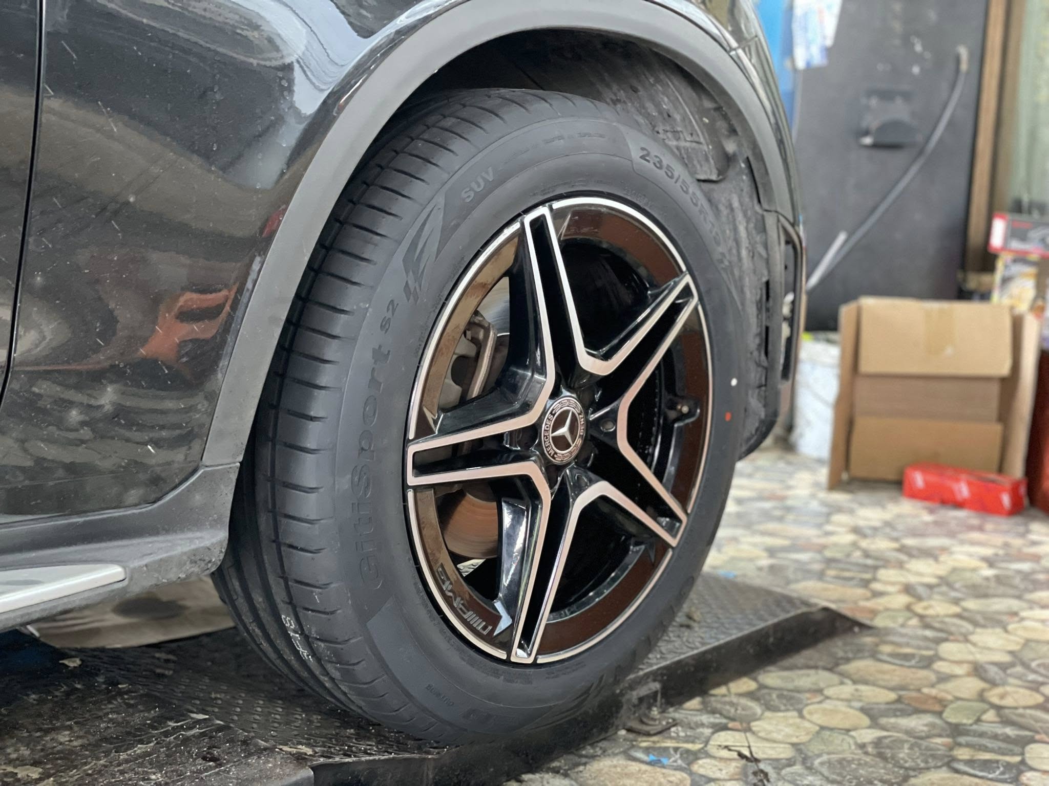 #BENZ_GLC220d 🚘เปลี่ยนยาง 🛞🐘#GITI_SportS2_235/55R19 ❤️ 🛞#GITI_SportS2_255/50R19