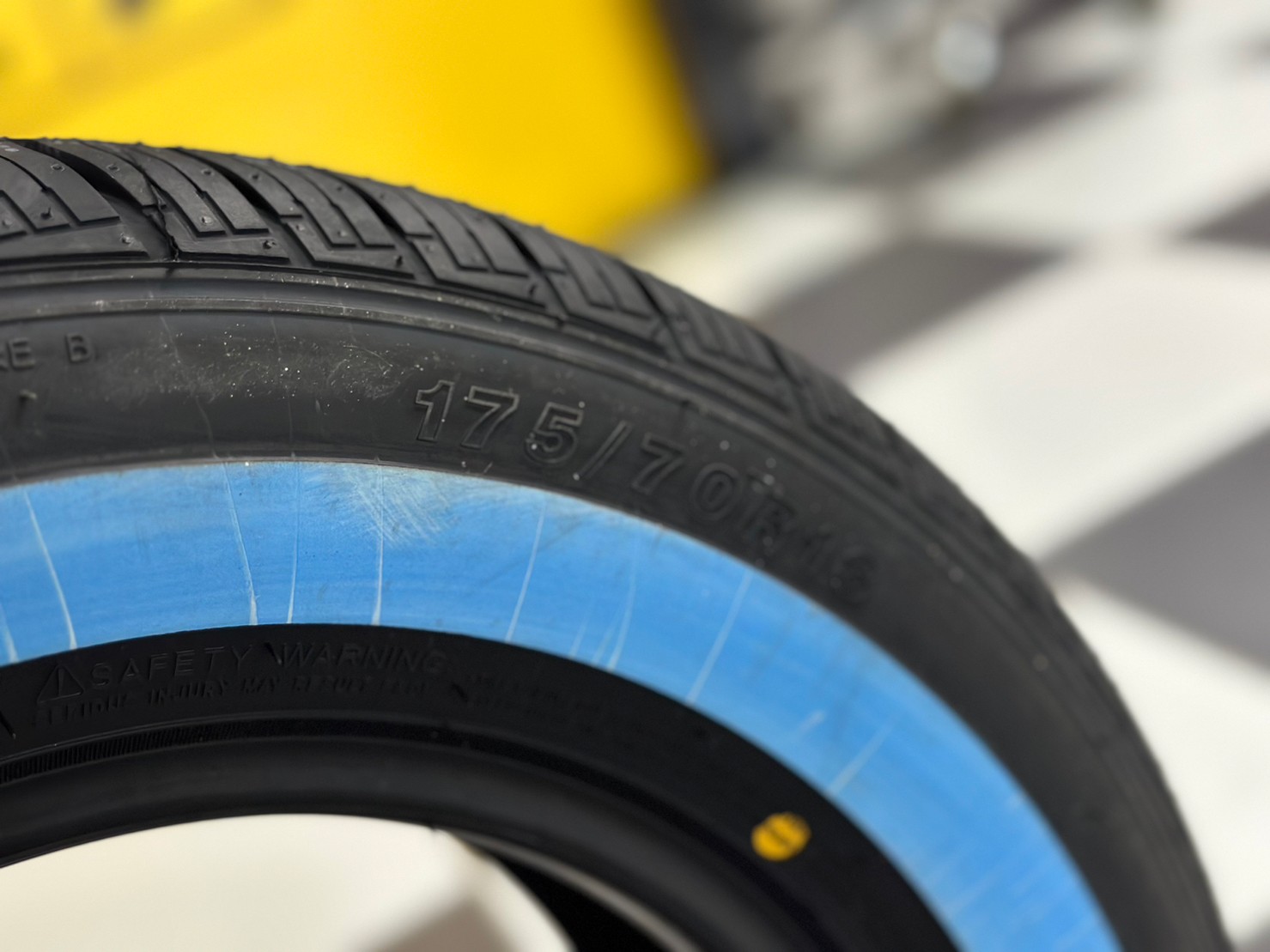 ยางขอบขาวขอบ13 ยางใหม่ SAILUN ATREZZO TOURING 175/70R13 ยางใหม่ปี2023