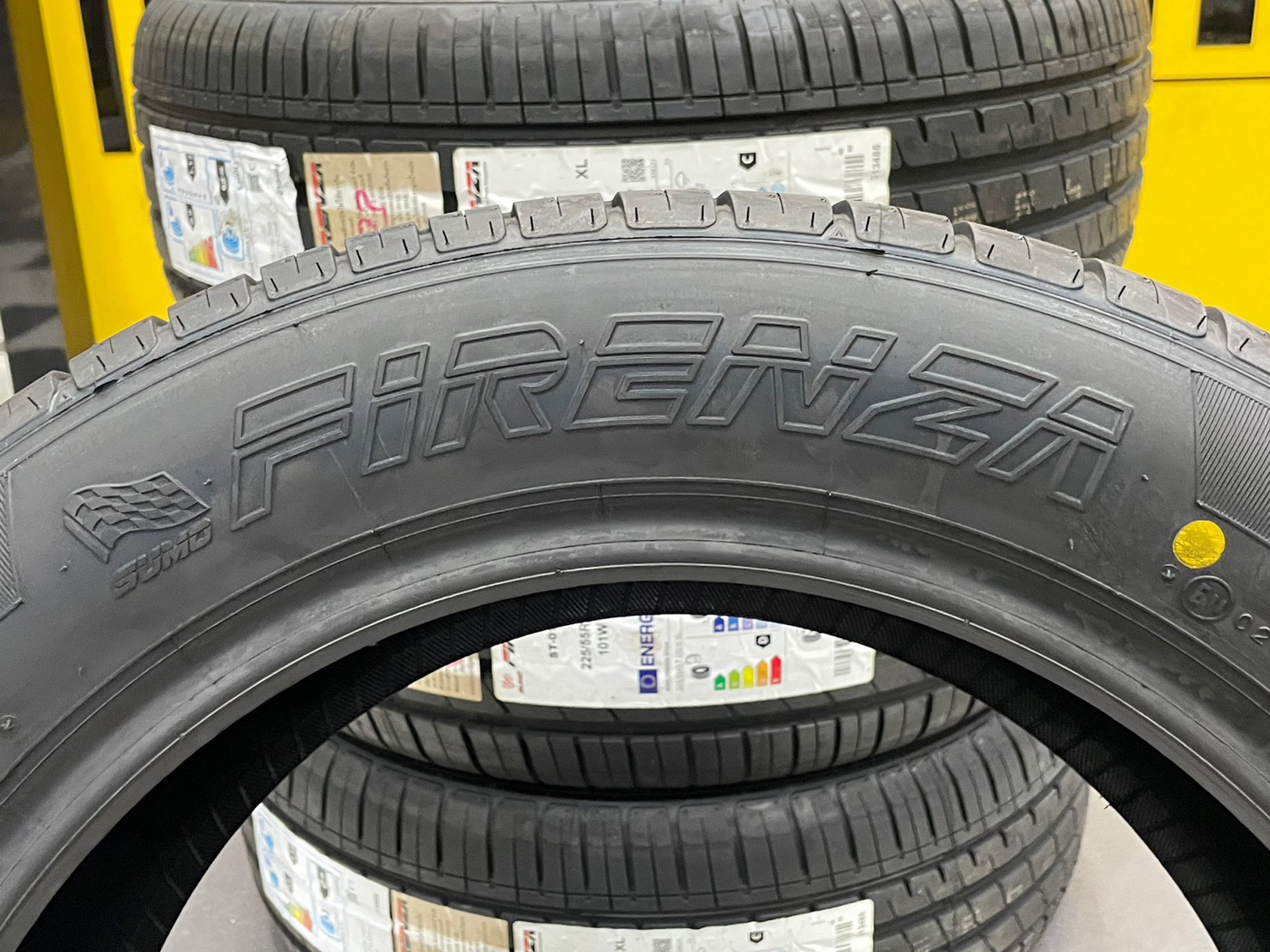 🔥🔥PROMOTION🔥🔥 ยางใหม่FIRENZA ST01A 225/55R17 ยางใหม่ปี2023 (4เส้น)