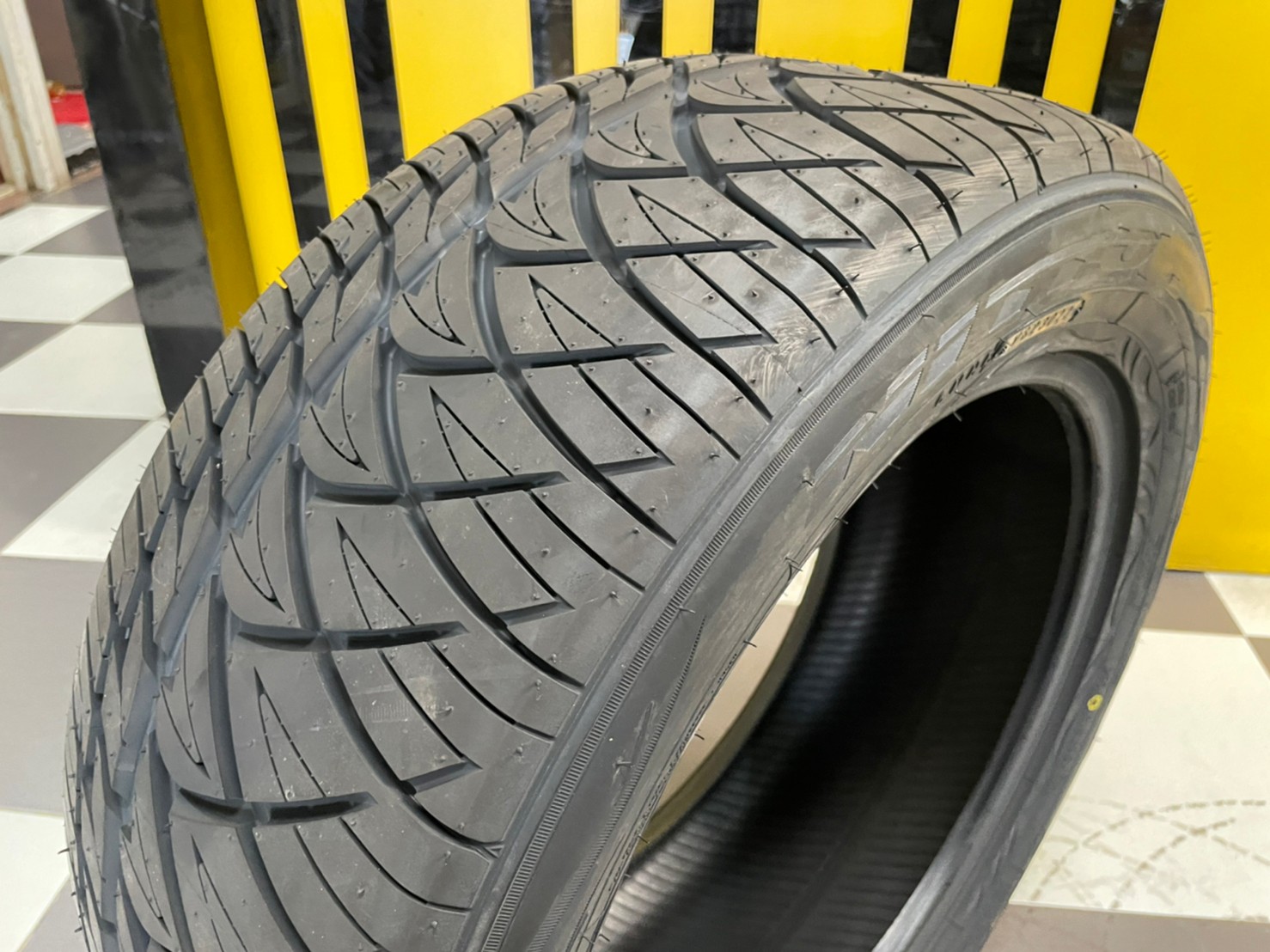 👉NITTO NT420SD 255/50R18ยางใหม่ปี2022🔥ราคาพิเศษ สินค้ามีจำนวนจำกัด