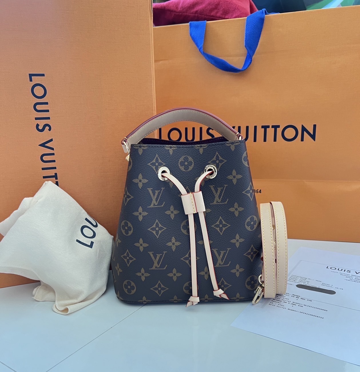 Louis Vuitton Neonoe BB มือสอง