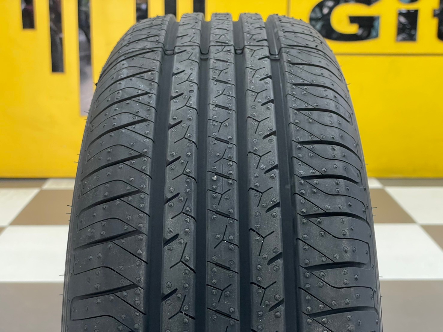 #GOODYEAR Assurance DuraPlus 2 205/65R15 ยางใหม่ปี2024