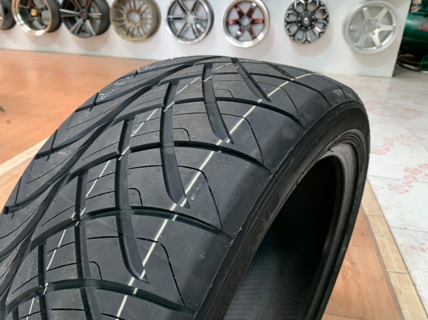 KINTO V-36 275/40R18 ยางสปอร์ตลายซิ่งคุณภาพดีนุ่มหนึบ ยางสายพันธุ์ญี่ปุ่น