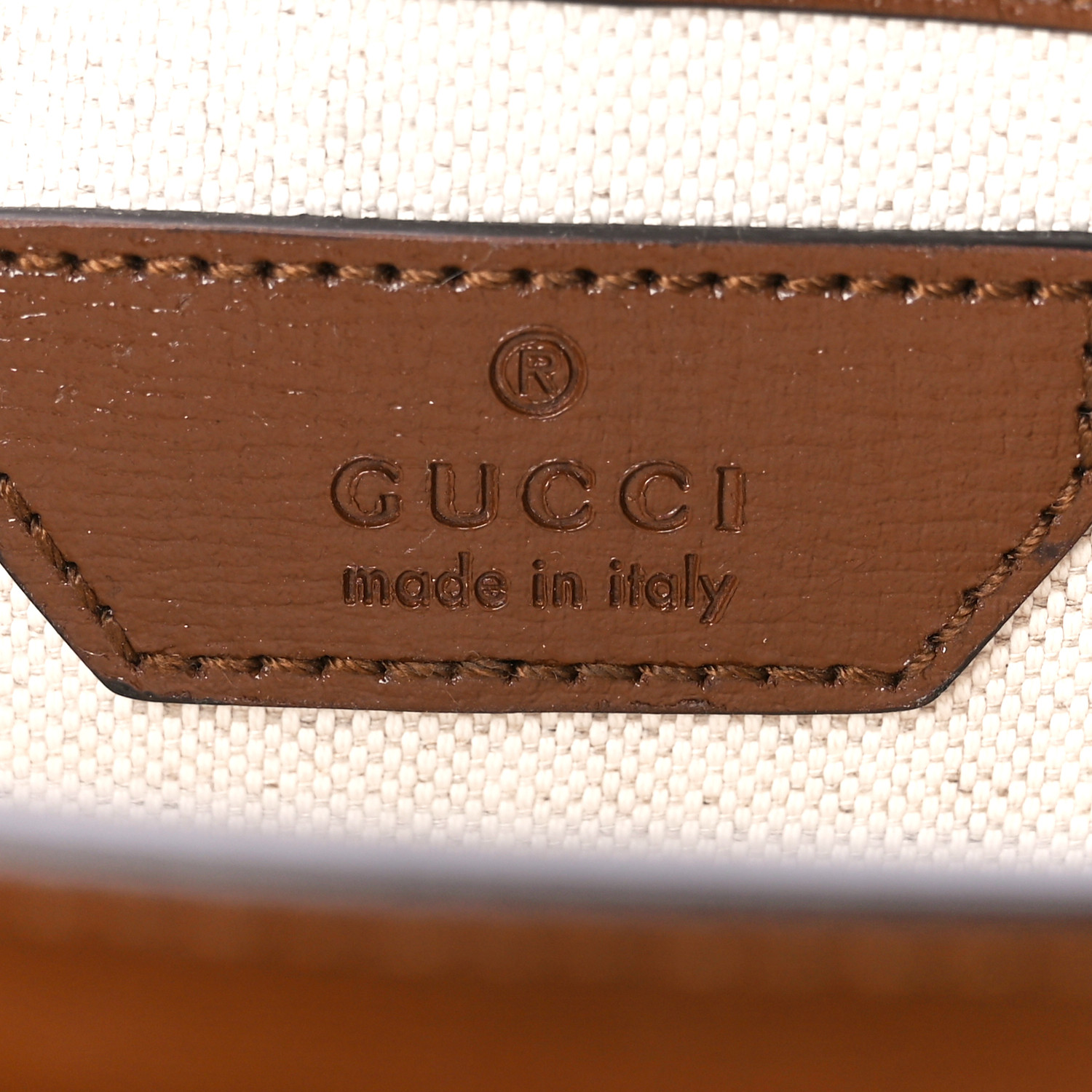 GUCCI GG Supreme Monogram Carnation Shoulder Bag Cross Body มือสอง