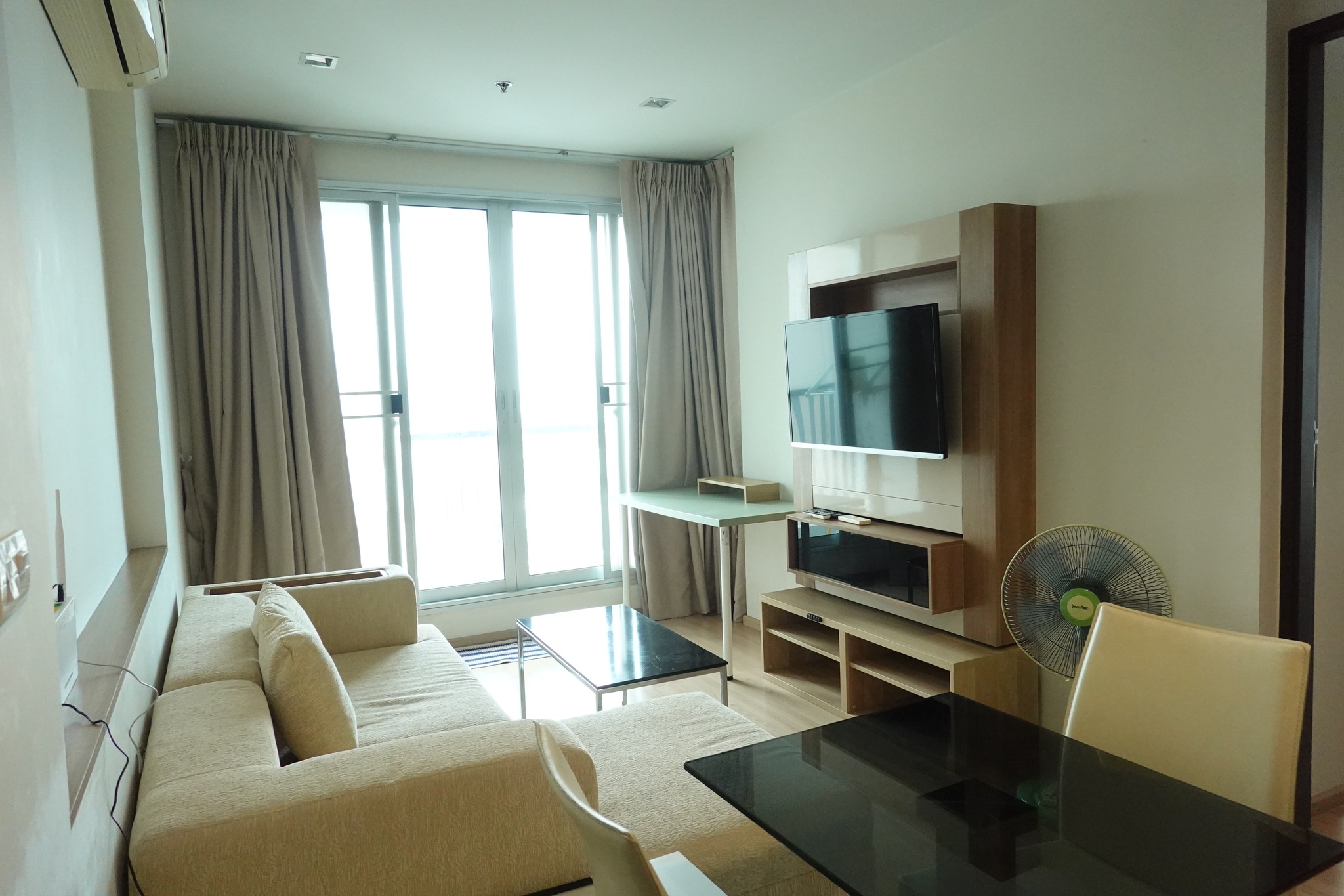 *FOR RENT* Rhythm Sathorn ห้องสวยแต่งครบ ใกล้ BTS สะพานตากสิน 250 ม.