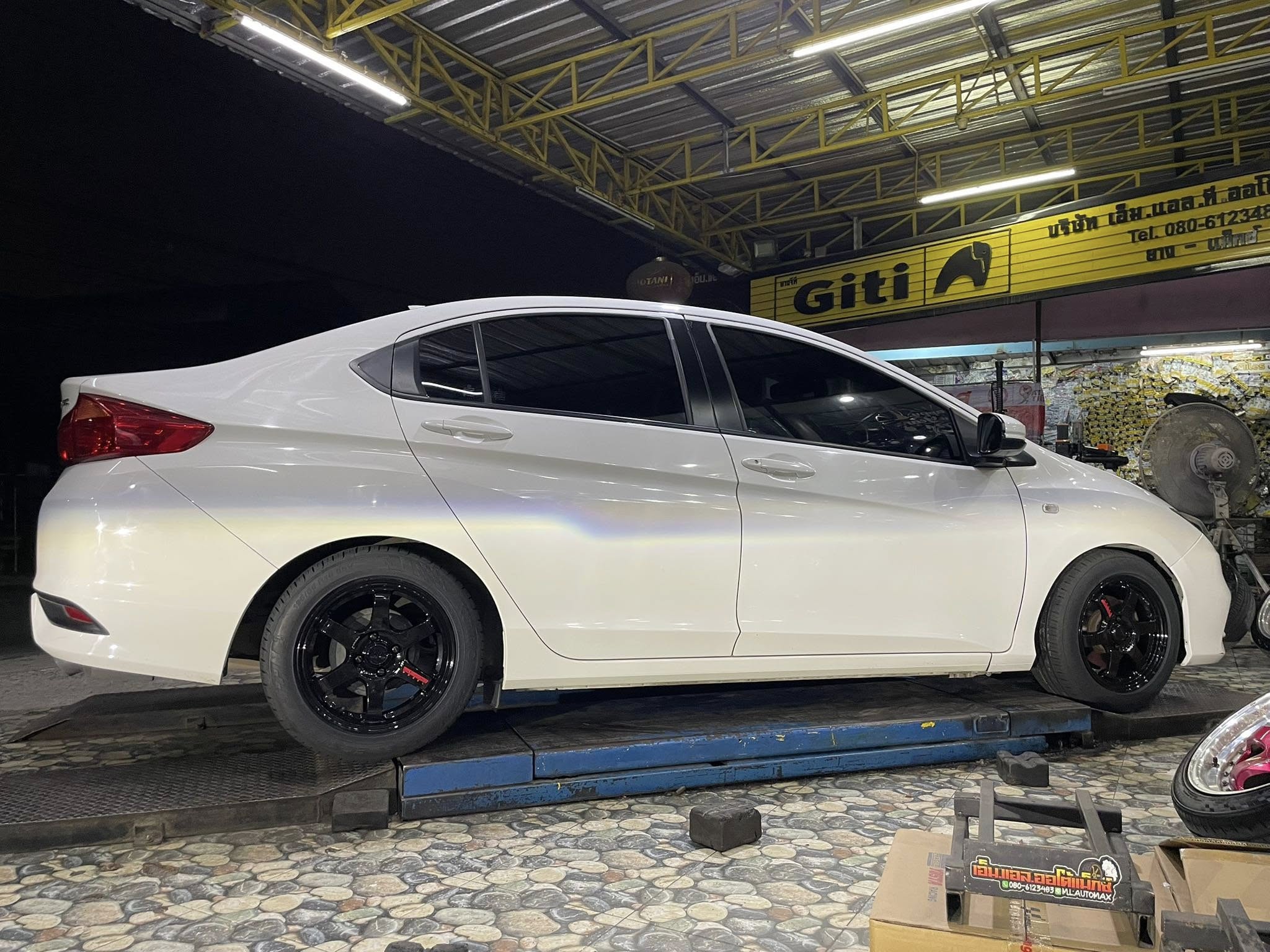 #HONDA_CITY🚘❤️💫 🛞🐘#KUMHO_PS31_195/55R15 ❤️ 🛞 #ล้อTE37 15X7 ET35 4X100 ดำหยอดแดง