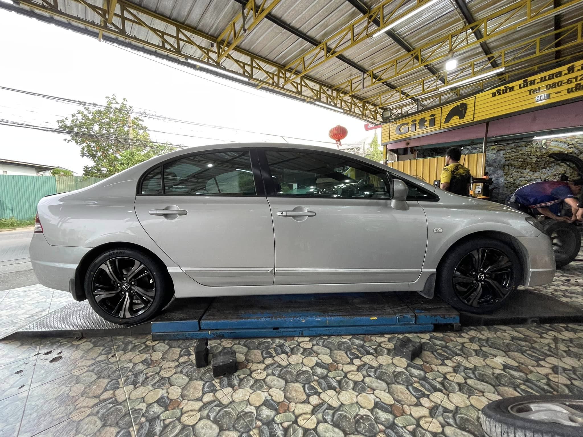 🚘 #HONDA_CIVIC❤️ #OTANI #KC2000 215/45R17