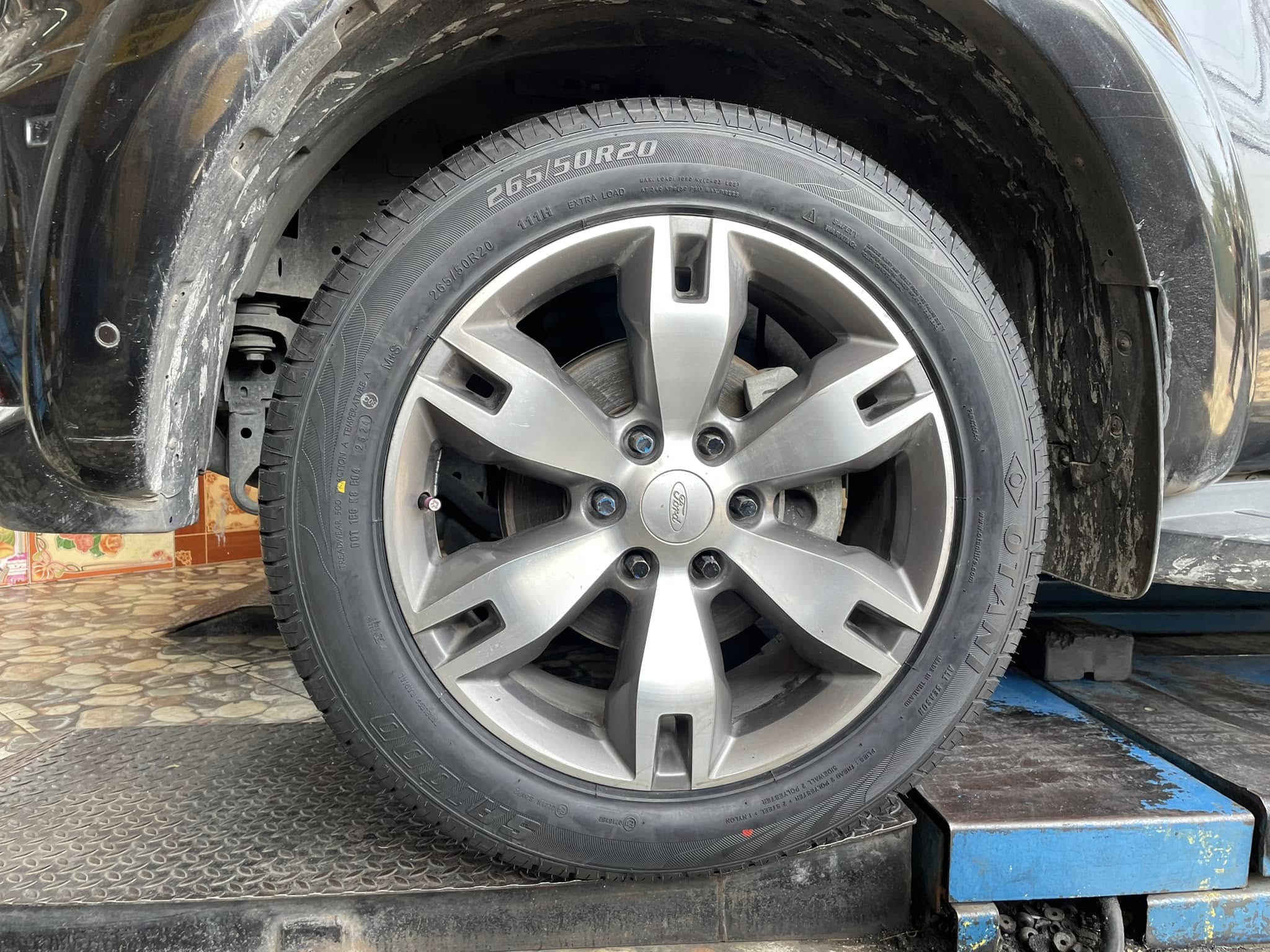 🚘 #FORD_EVEREST📍เปลี่ยนยาง #OTANI #SA1000 265/50R20 #บริการตั้งศูนย์🛠