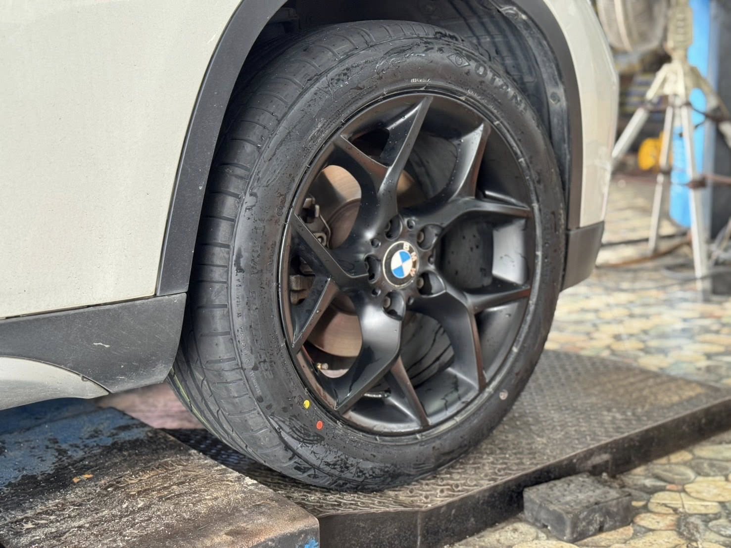 BMW_X1🚘เปลี่ยนยาง 🛞🐘#OTANI_KC2000_235/50R18