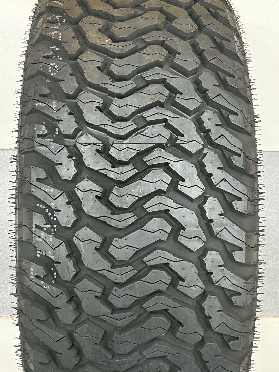 ยาง KINTO KAIJU2 ขนาด 265/60R18 ยางใหม่ปี2025