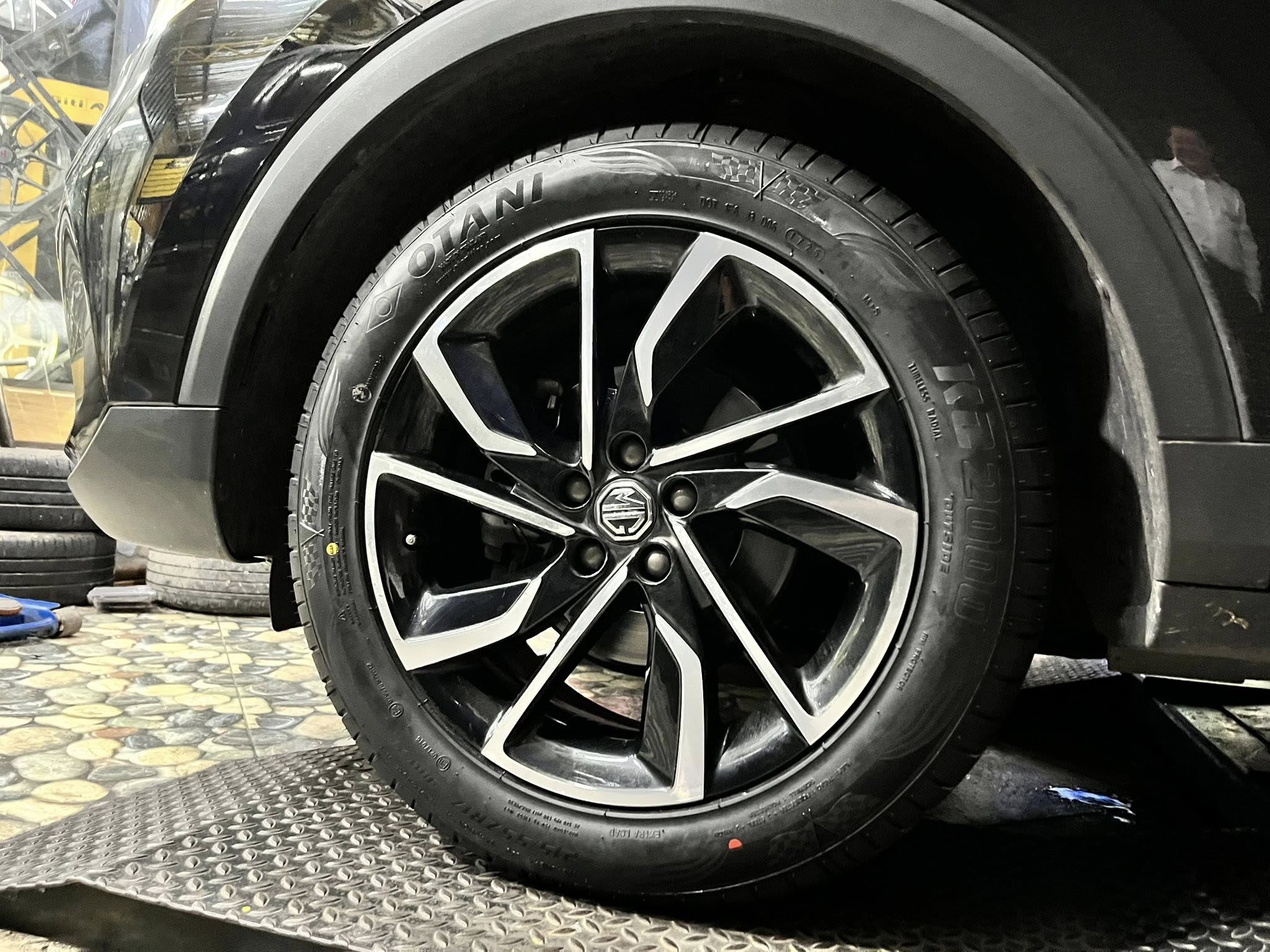 MG_ZS🚘เปลี่ยนยาง 🛞🐘#OTANI_KC2000 215/55R17