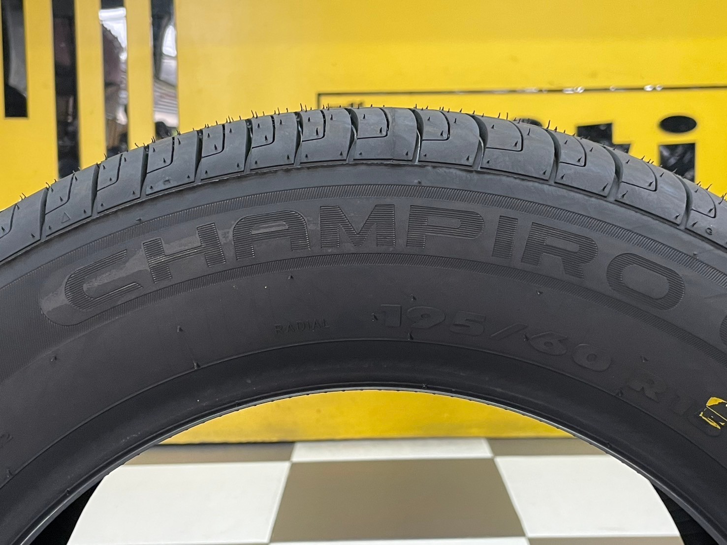 GT RADAIL CHAMPIRO ECOTEC 195/60R15 ยางใหม่ปี2024