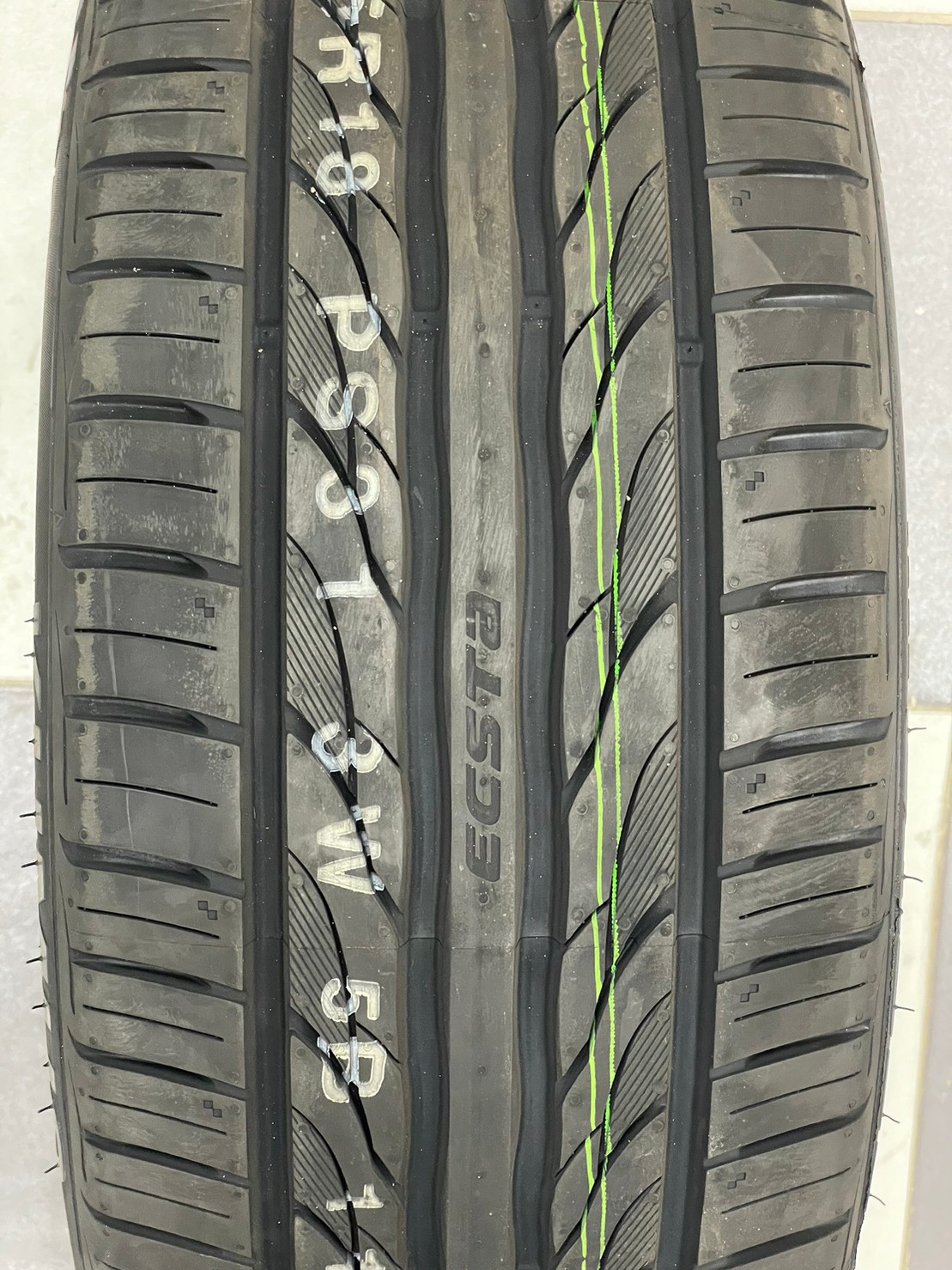 KUMHO PS31 235/45R18 ยางใหม่ปี2023 (โปรโมชั่น4เส้น)