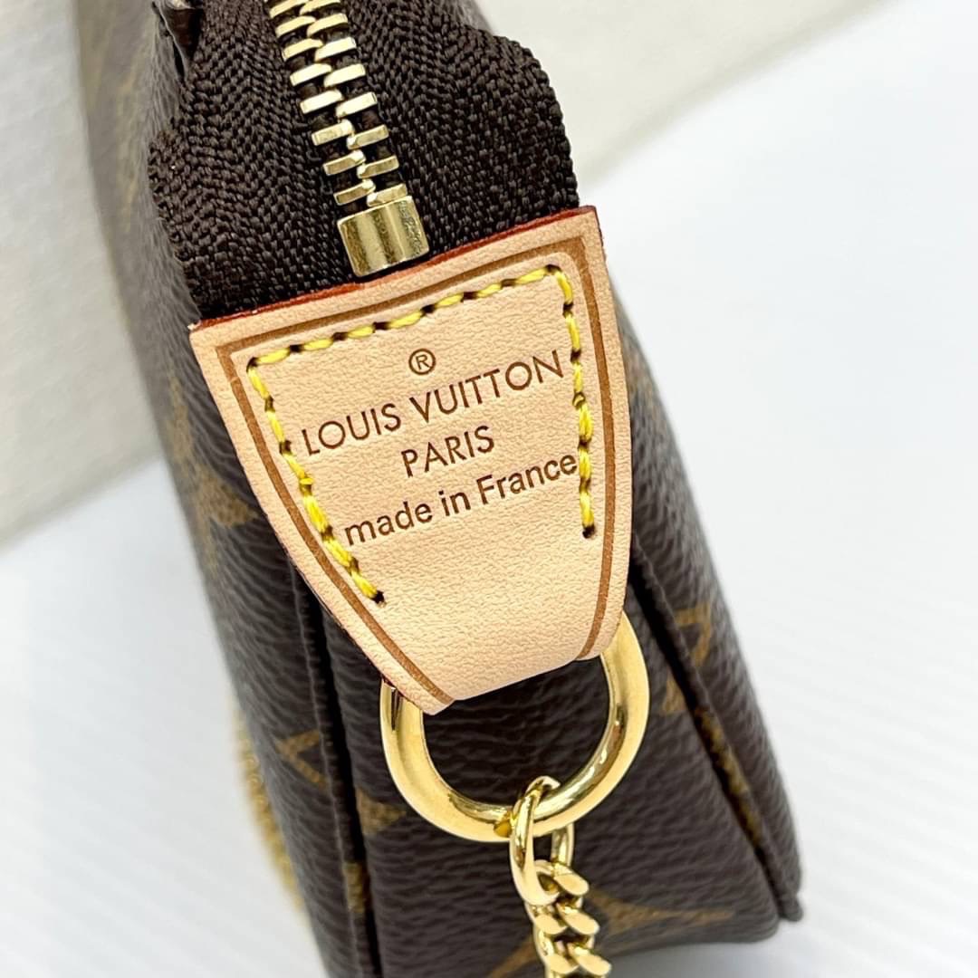 กระเป๋าLv mini pochette มือสอง