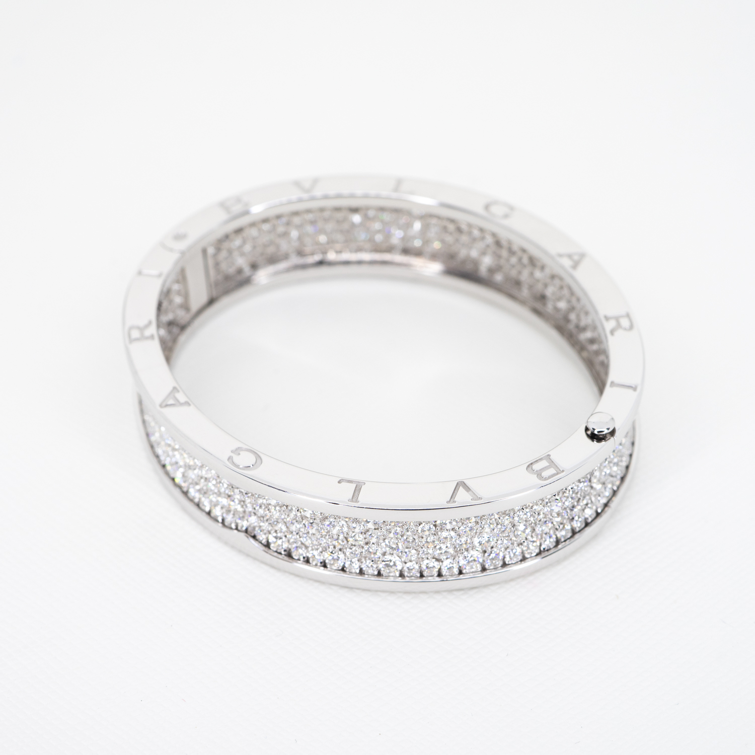 **Sold** กำไล Bvlgari B.zero1 large bangle bracelet with pavé diamonds on the spiral ทองขาว18K ref.347715 ไซส์Size Small (Used) +ใบเสร็จShopไทย2018