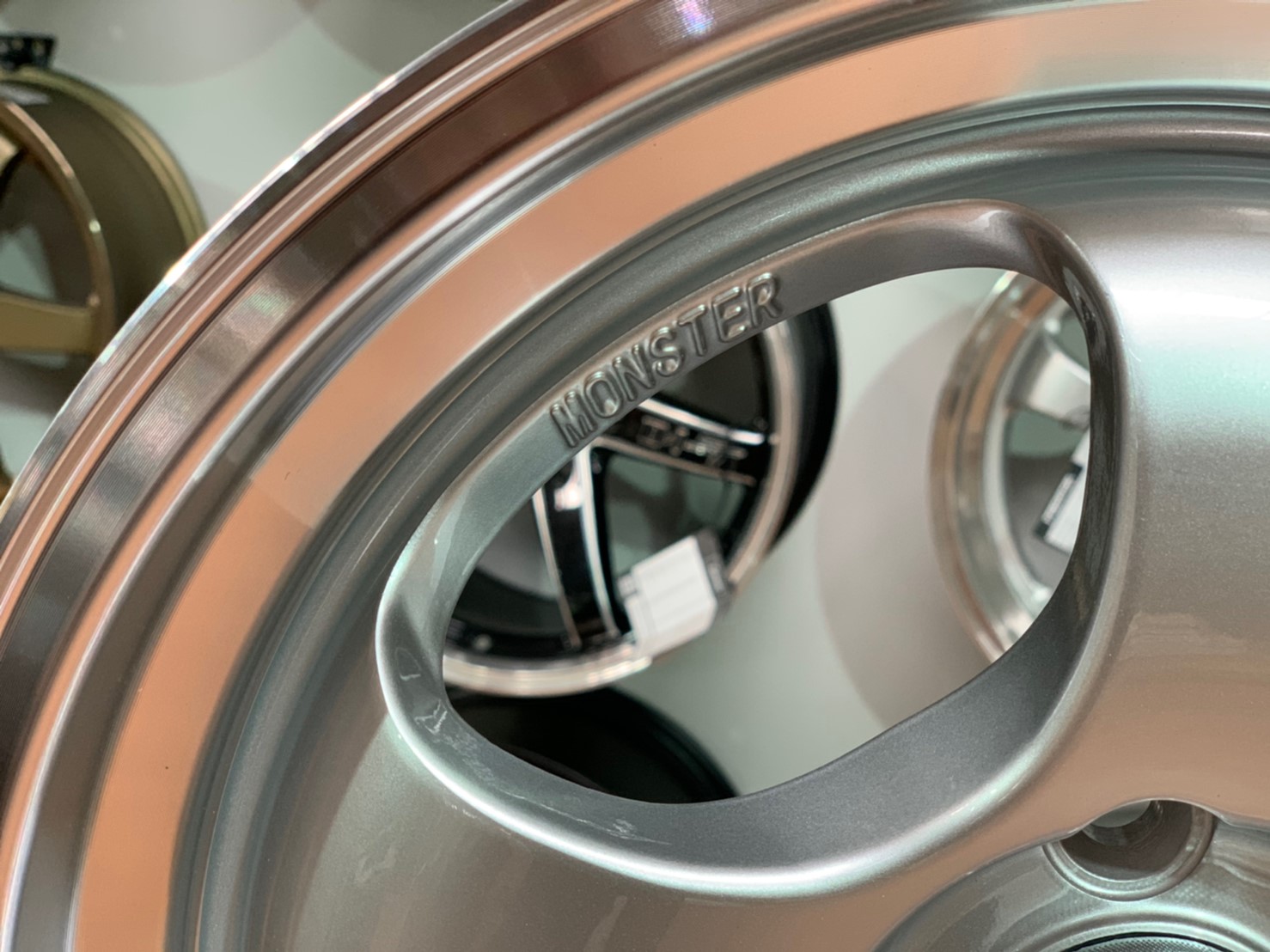 ล้อแม็กใหม่ S1R ขอบ15 4รู100 กว้าง7 ออฟ35 สีบรอนซ์ขอบเงา