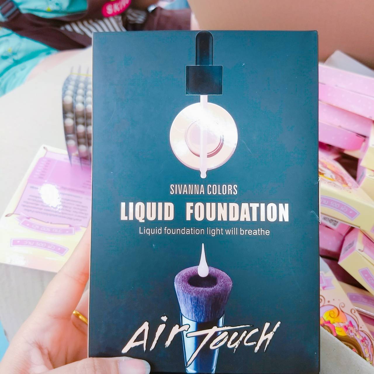 Sivanna colors liquid foundation light will breathe รองพื้นสูตรน้ำพร้อมแปรง