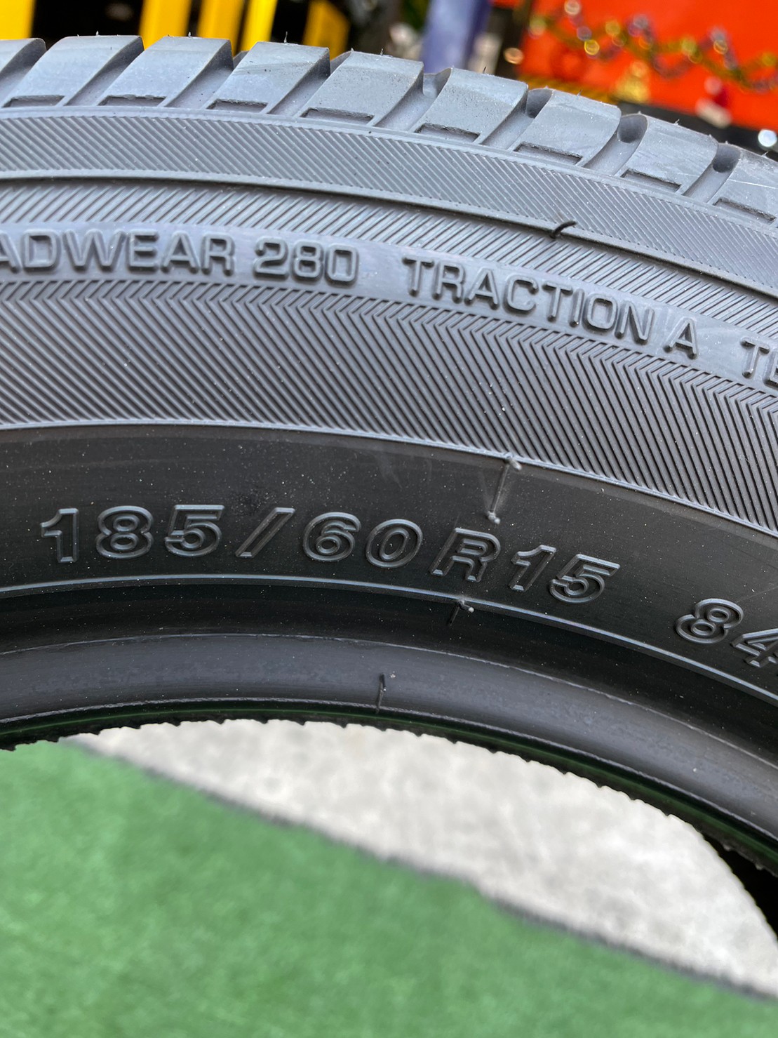 185/60R15 ยางใหม่YOKOHAMA E70 ยางใหม่ปี2023 ยางคุณภาพดี นุ่มเงียบ