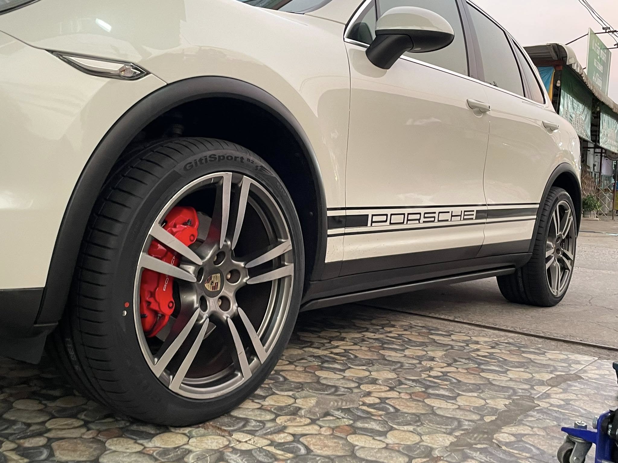 🛞#PORSCHE_CAYENNE🚘เปลี่ยนยาง จีที ยางสปอร์ตสมรรถนะสูง 🛞🐘#GITI_SportS2_295/35R21