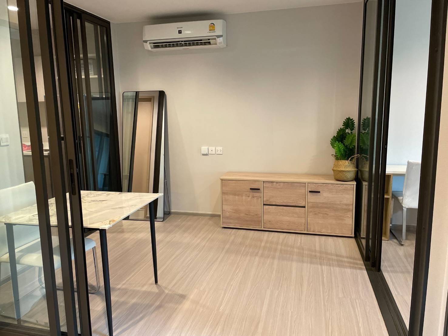 *FOR RENT* Life Sathorn Sierra ห้องสวยพร้อมอยู่ ใกล้ BTS ตลาดพลู 150 ม.