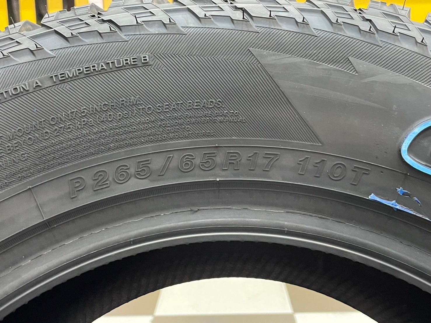 ยางใหม่ YOKOHAMA GEOLANDAR A/T G015 265/65R17 ยางใหม่ปี2024 ยางตัวหนังสือสีขาว