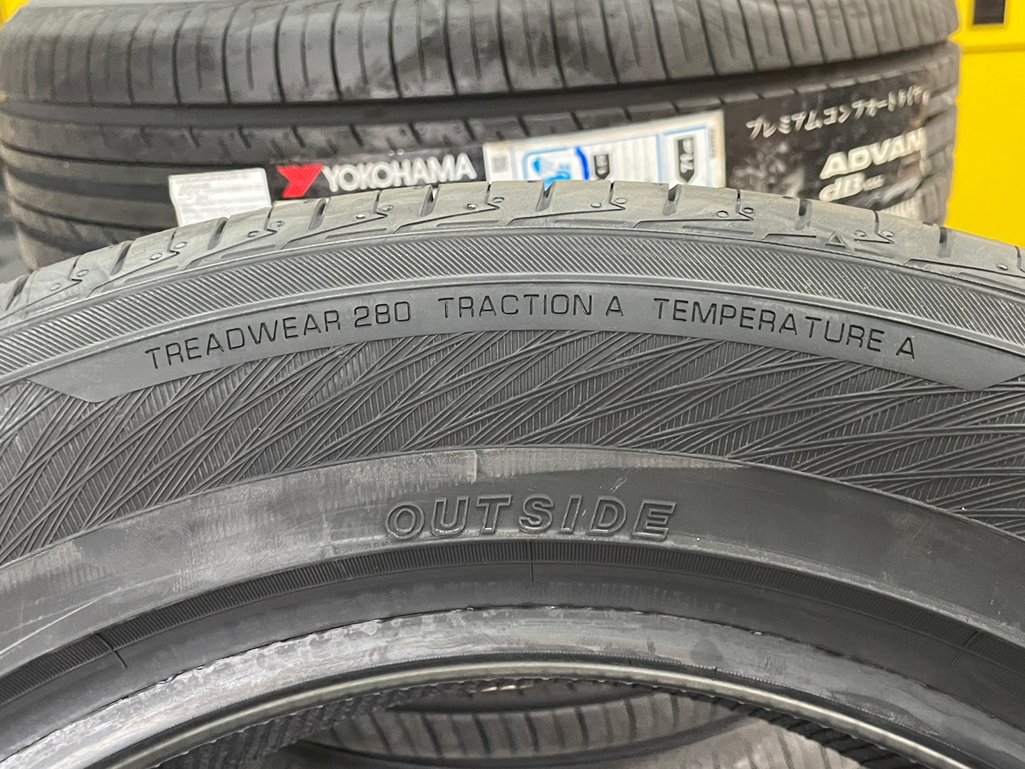 YOKOHAMA ADVAN dB V552 225/55R17 ยางใหม่ปี2022