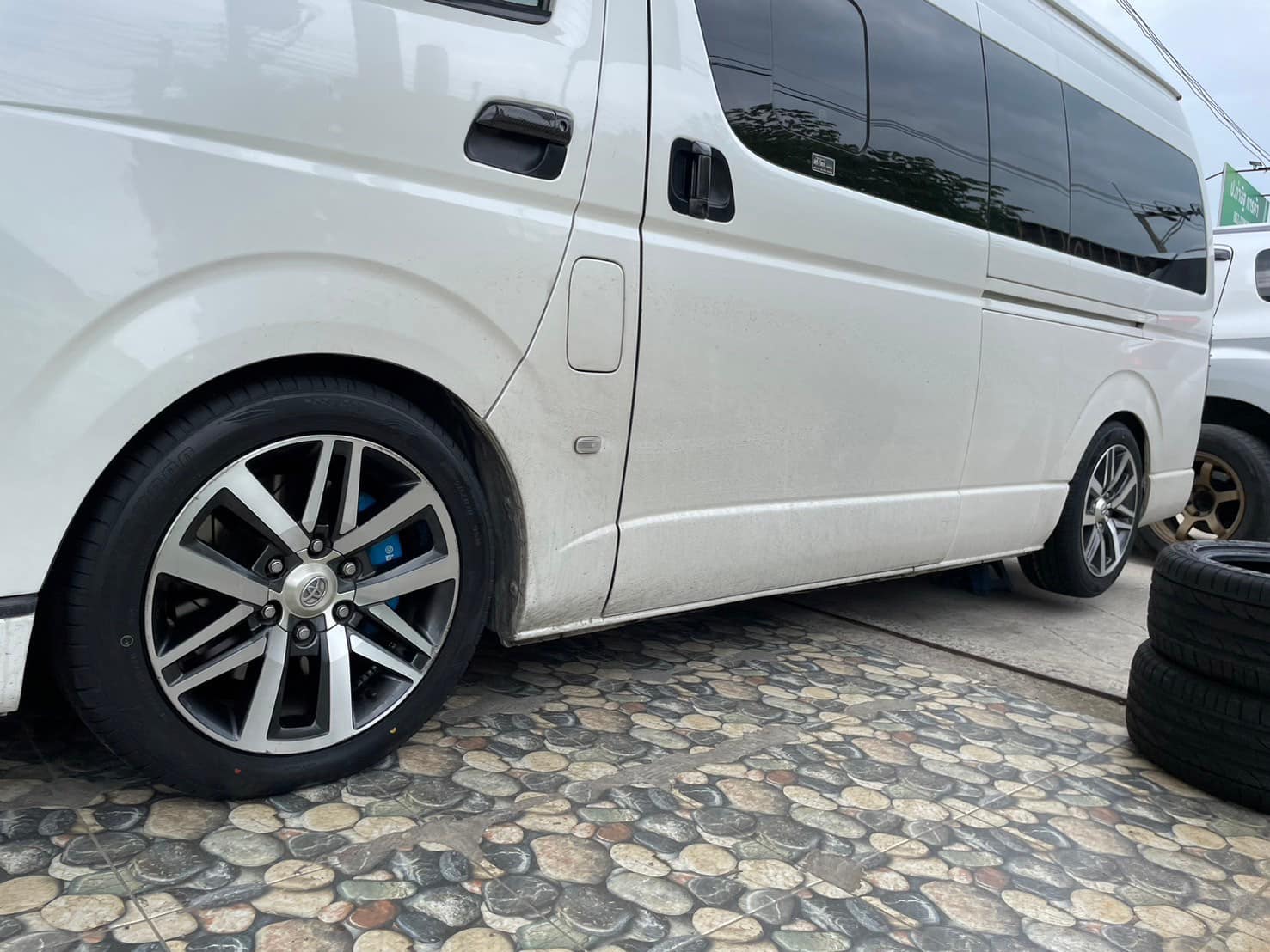 🚘 #รถตู้ #TOYOTA_Commuter #มั่นใจใช้ยางโอตานิ #OTANI KC2000 225/50R18 ยางใหม่ปี2024