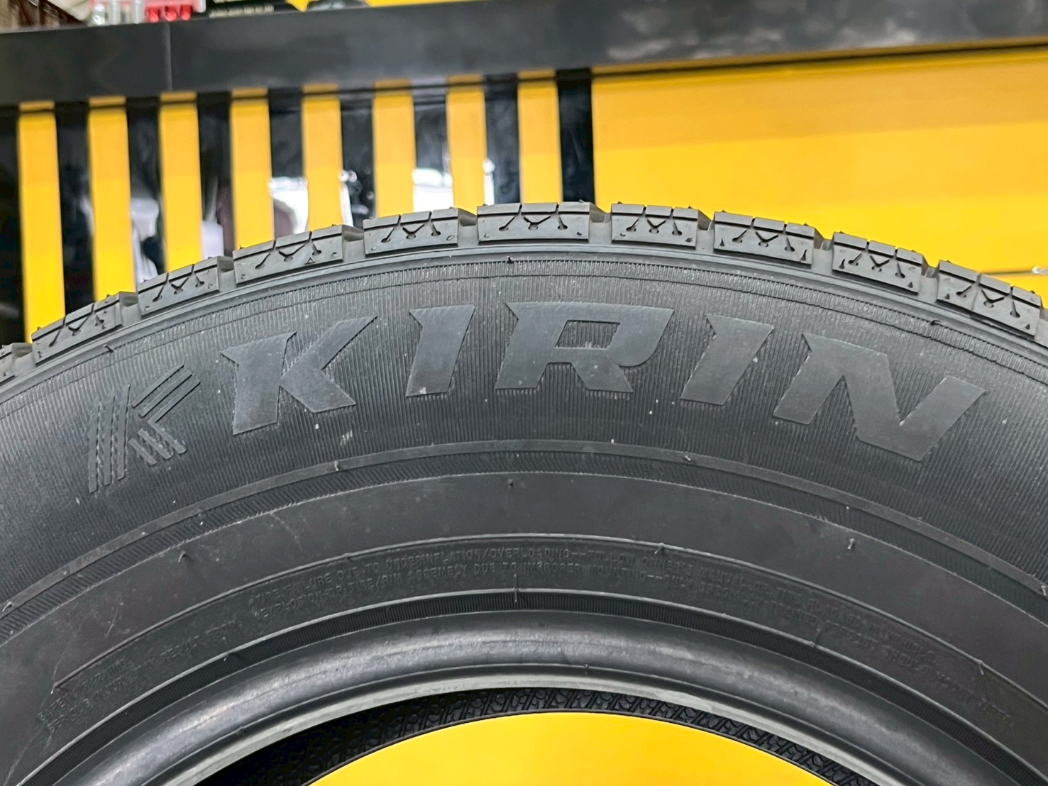 ยาง KRIN LT ขนาด 215/70R15 ยางใหม่ปี2025