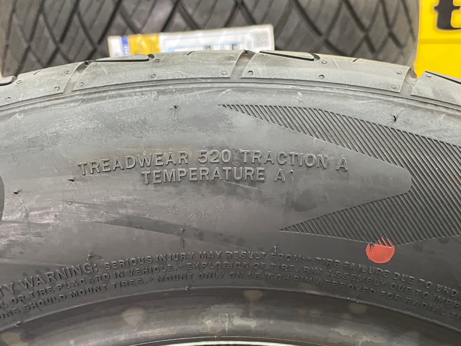 255/55R18 Leao Tire Lion Thunder100 ยางลายซิ่งนุ่มหนึบ