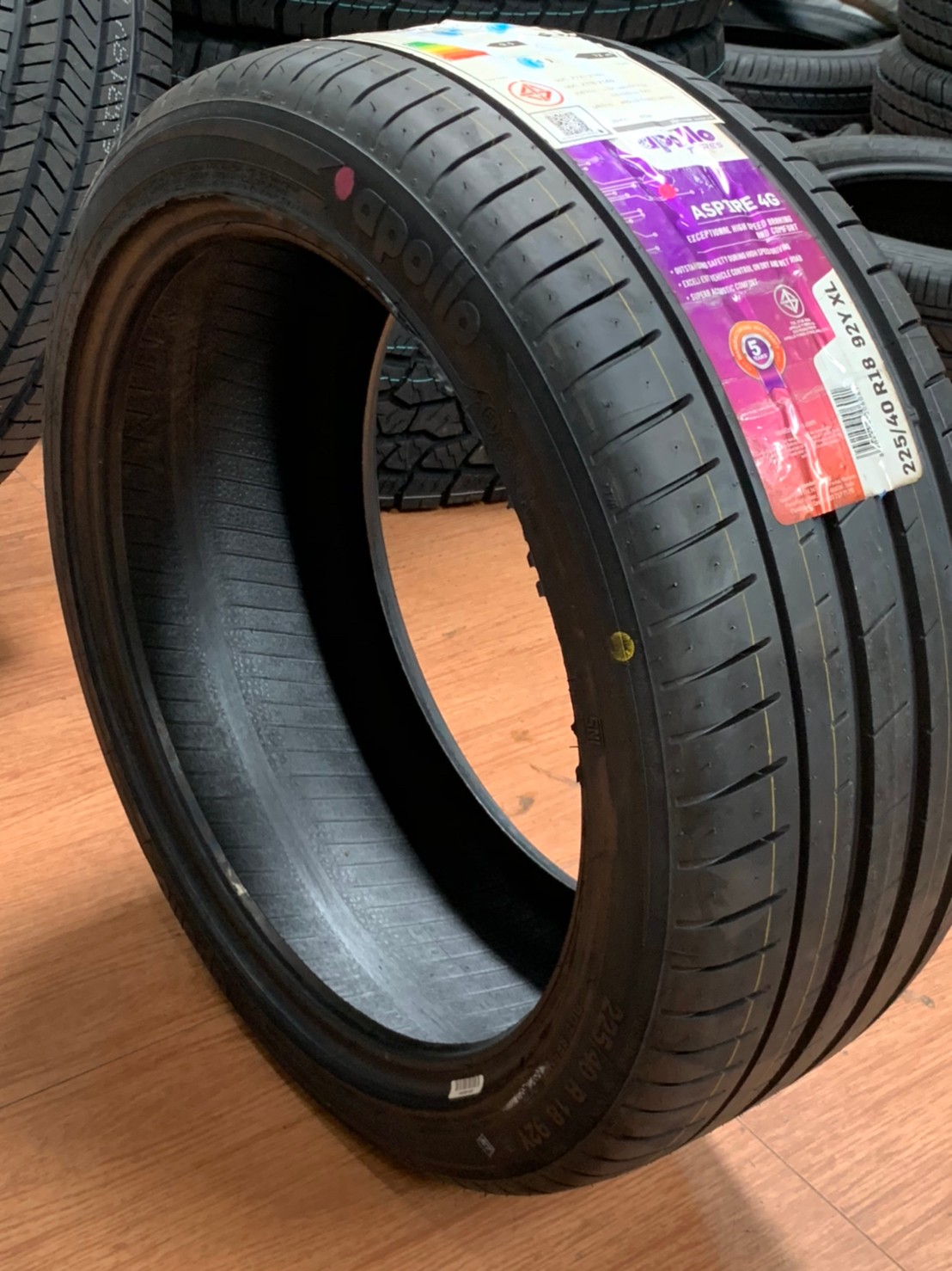 Apollo215/45R17 Aspire4G ยางใหม่ปี202
