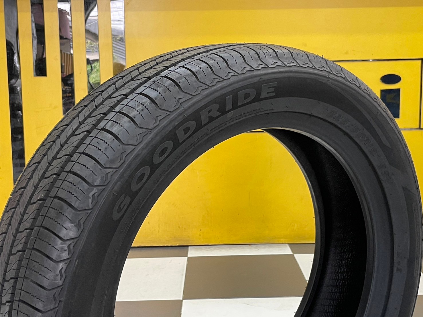🔥🔥🔥ราคาโปรโมชั่น🔥🔥🔥 ยาง GOODRIDE SU320 225/55R19 ยางใหม่ปี2024