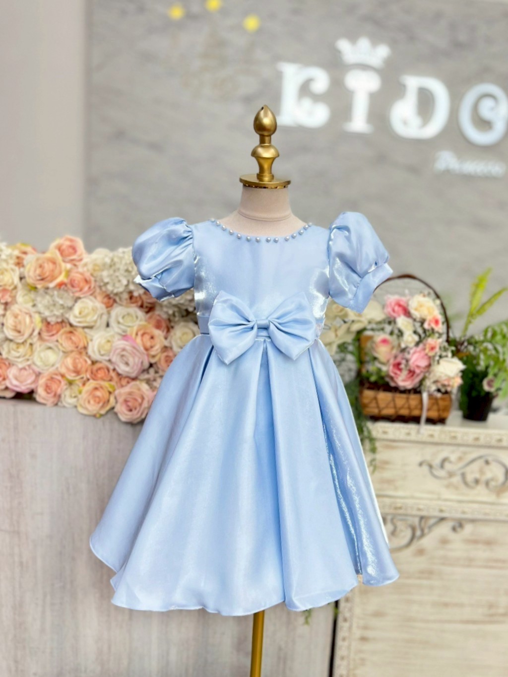 ชุดราตรีเด็ก*หน้าร้านอยู่รัชดา ลองได้ถ่ายรูปจากของจริง*W19206 สีฟ้า หน้าสั้นหลังยาว แขนตุ๊กตา สวยหวานมาก คุณหนูมากค่ะ