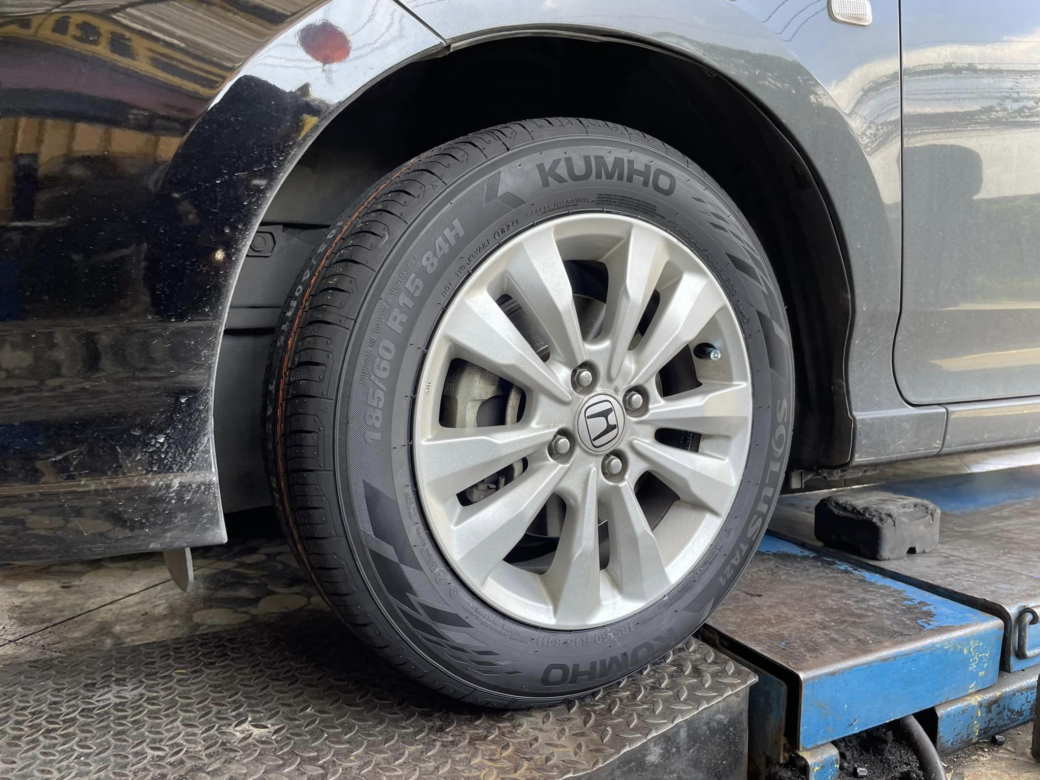 #HONDA_CITY🛞 #KUMHO_TA21_185/60R15 ยางคุณภาพดีนุ่มเงียบ🙏😍💯👍🛞 #ยางลายแนวสปอร์ตนุ่มติดถนนดี