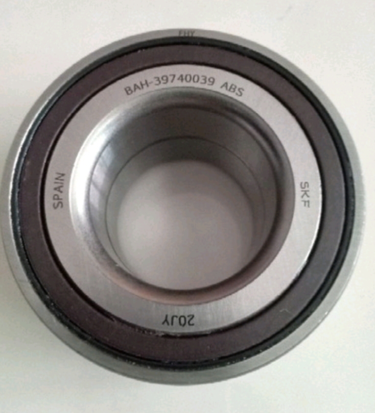 ลูกปืนล้อหน้า MG 3 ( SKF)