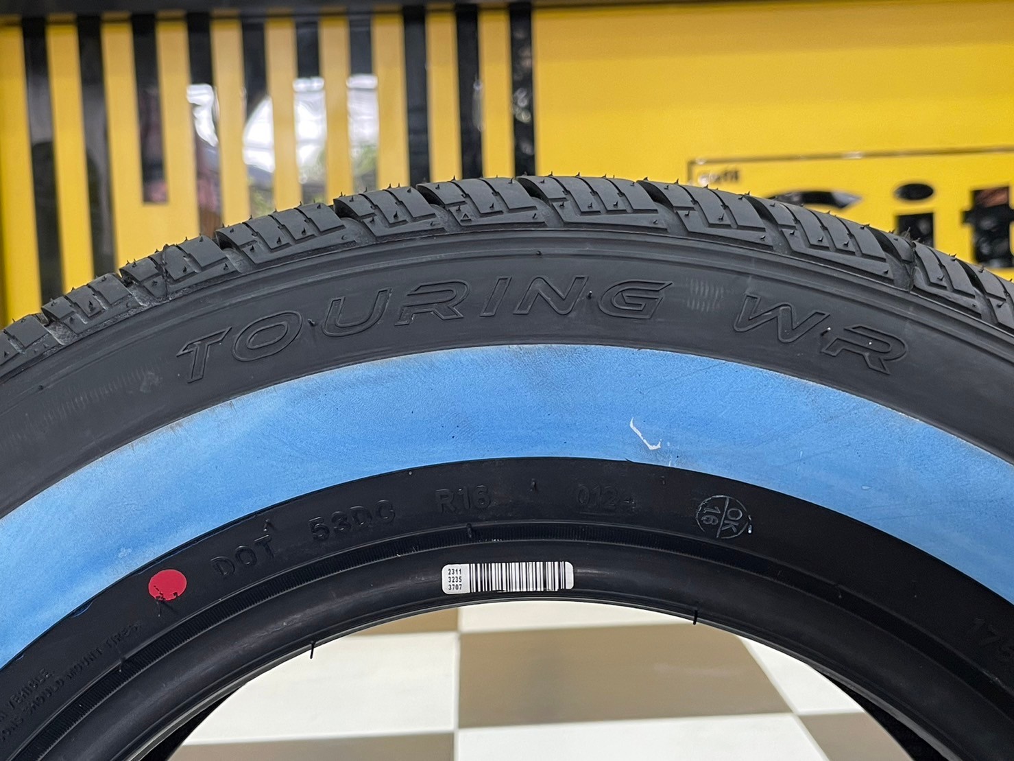 ยางขอบขาว SAILUN Atrezzo Touring WR (ขอบขาว) ขนาด 175/70R13 ยางใหม่ปี2025