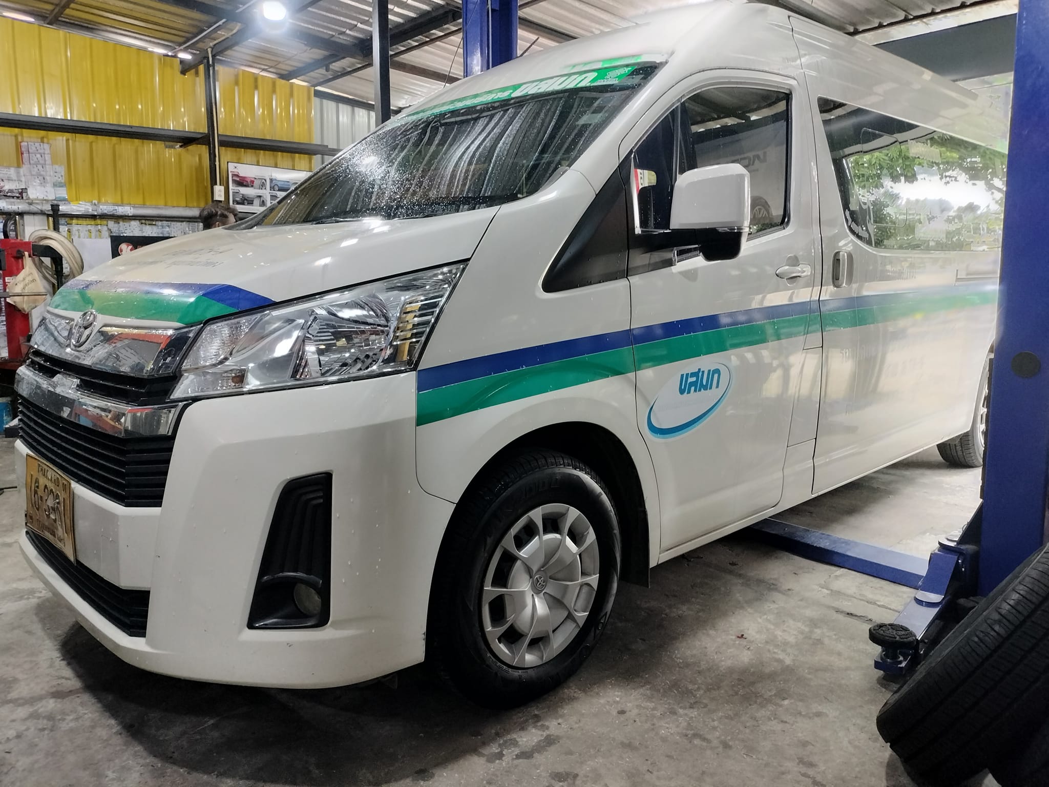 #TOYOTA_COMMUTER #OTANI_MK2000_235/65R16