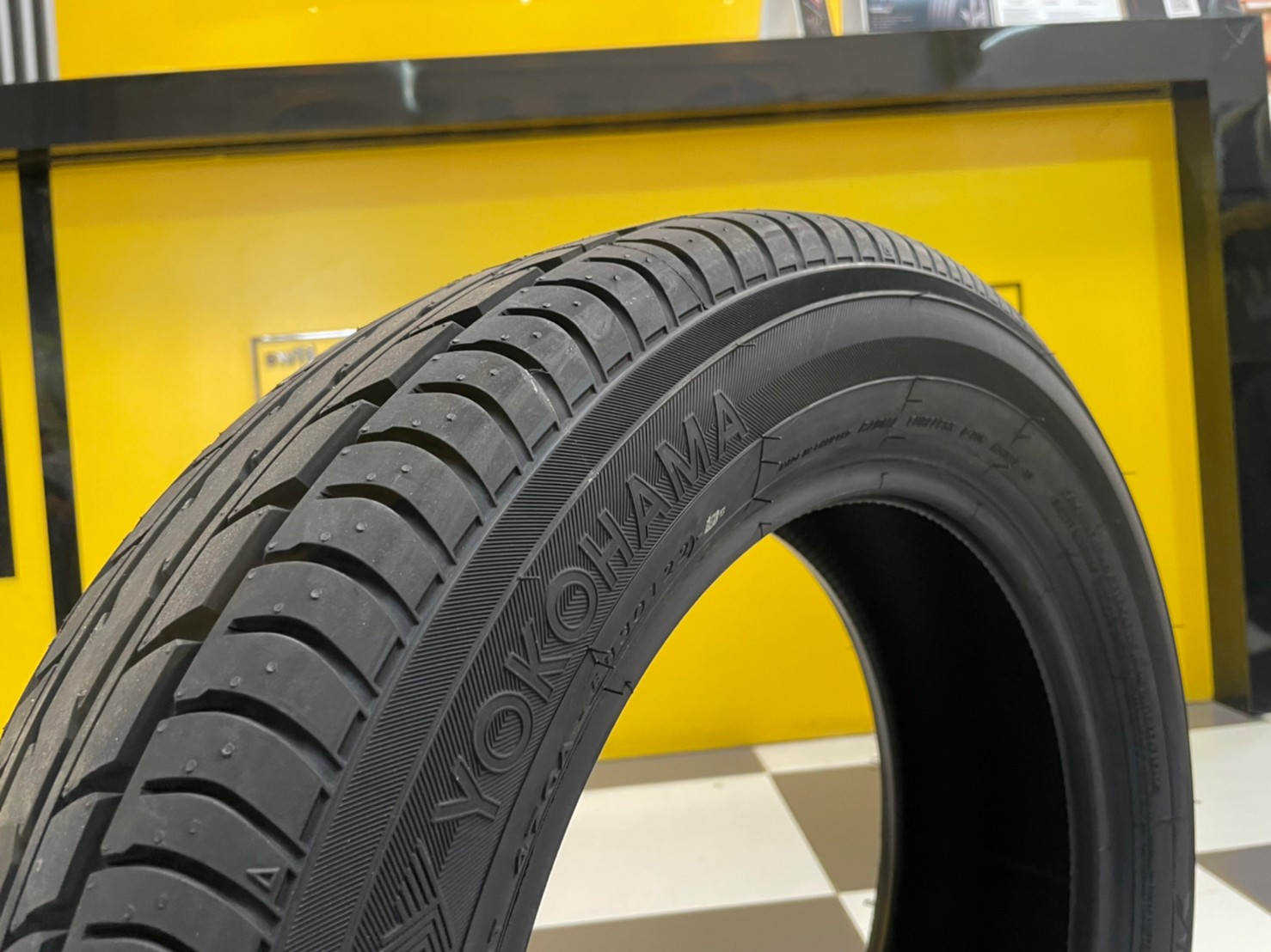 ยางใหม่YOKOHAMA ADVAN DB E70 185/60R15
