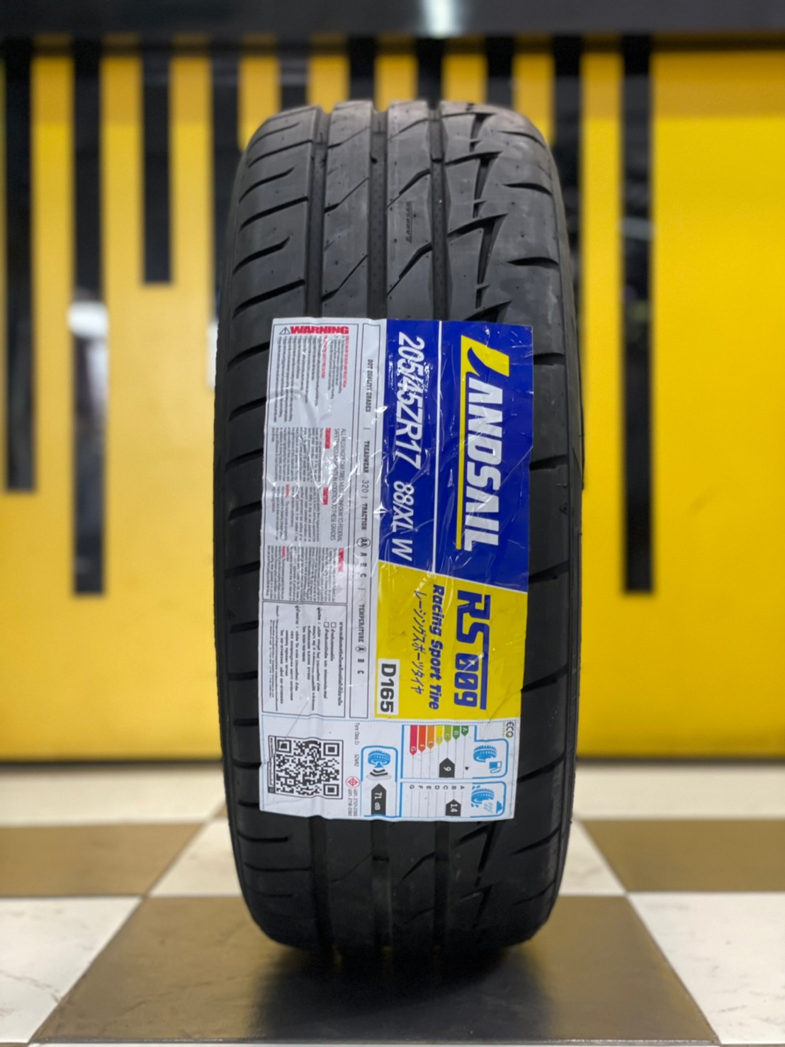 205/45R17 ยางลายซิ่ง Landsail RS009 ยางใหม่ปี2022