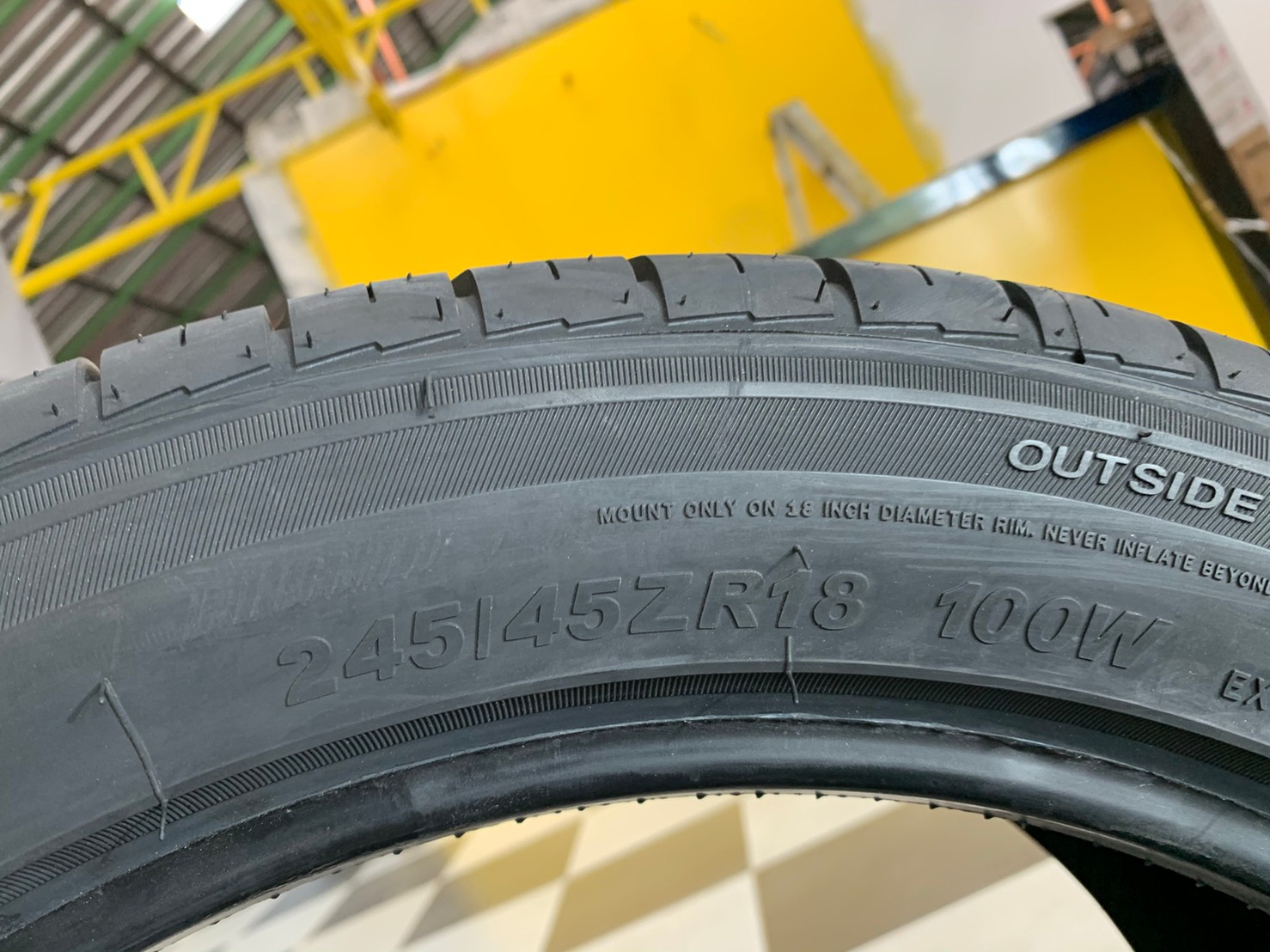 Cosmis 245/45R18 Performance S1 ยางสปอร์ตสมรรถนะสูง ยางใหม่ปี2020