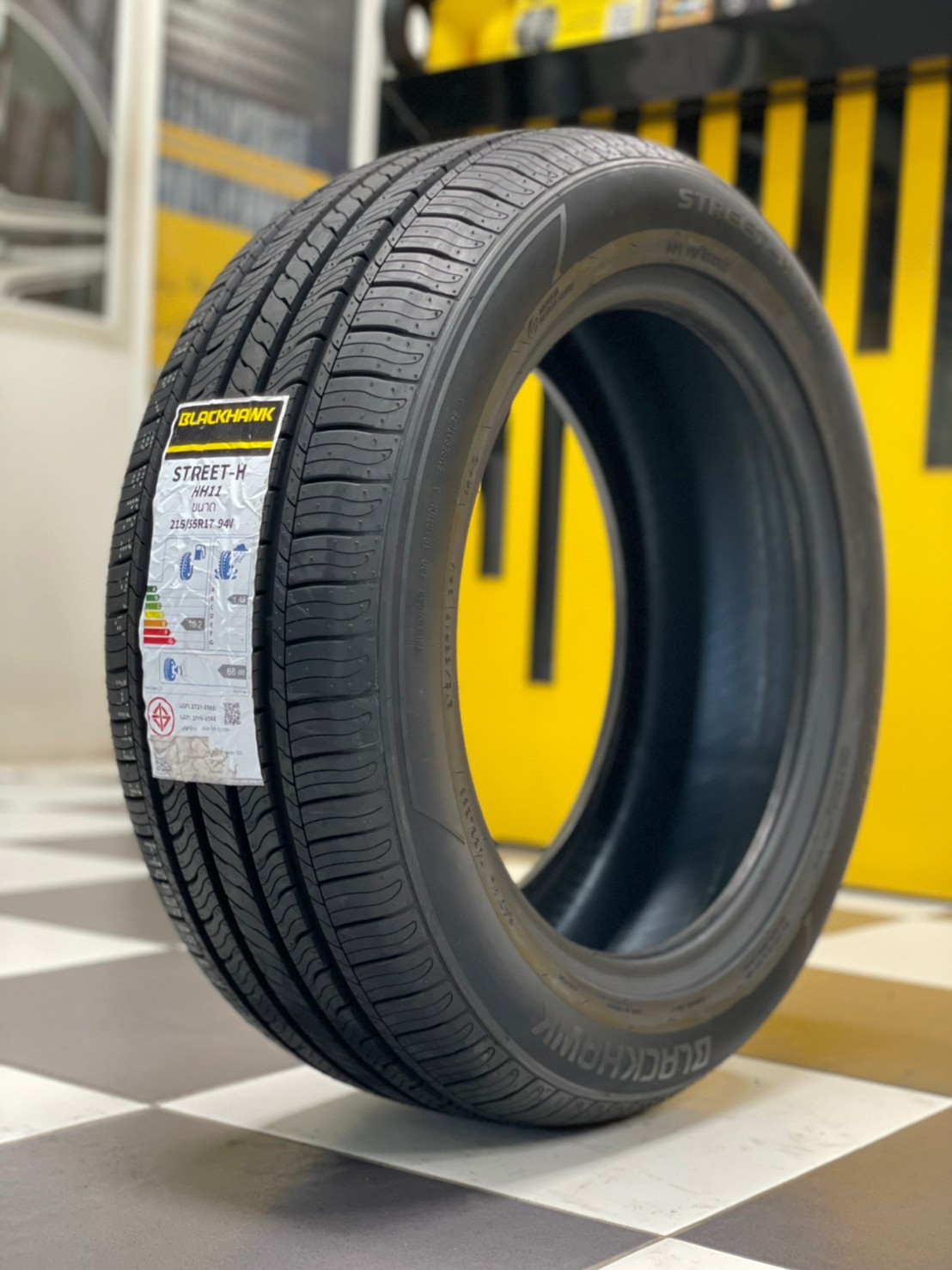 215/55R17 ยางใหม่BLACKHAWK HH11 ยางใหม่ปี2022